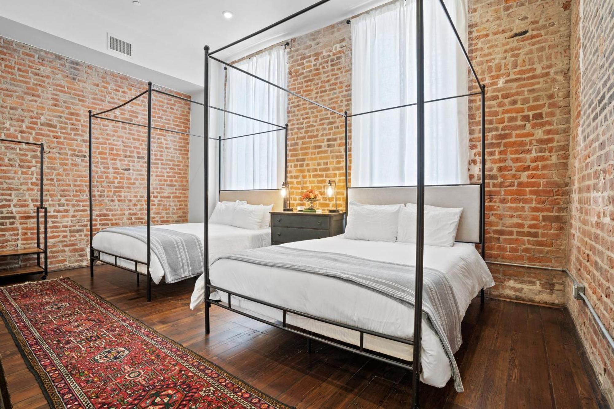 4-br Near Bourbon St *