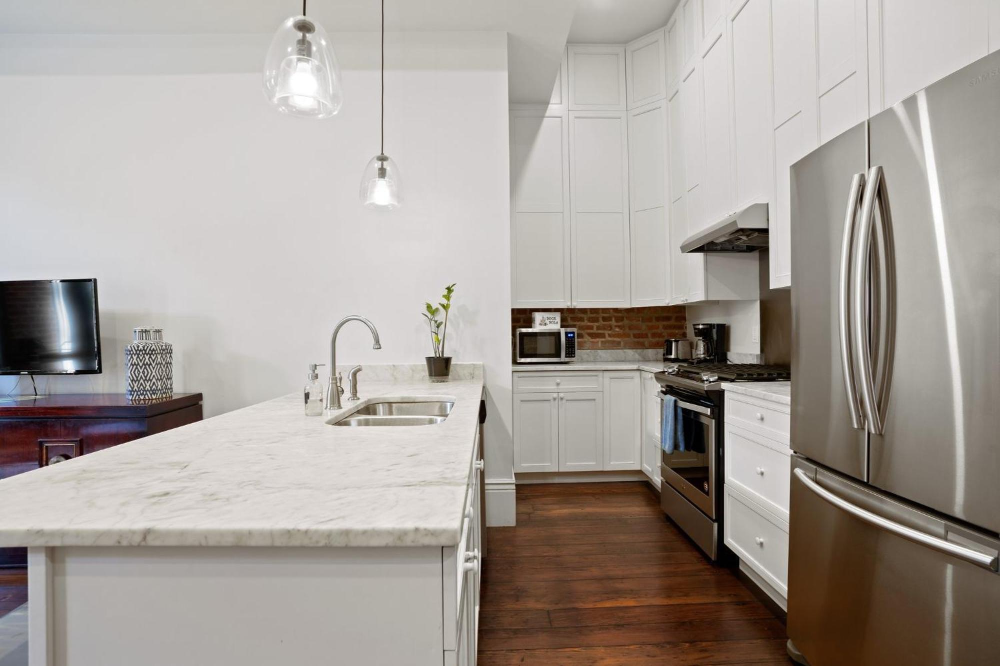 Hotel 4-br Near Bourbon St New Orleans