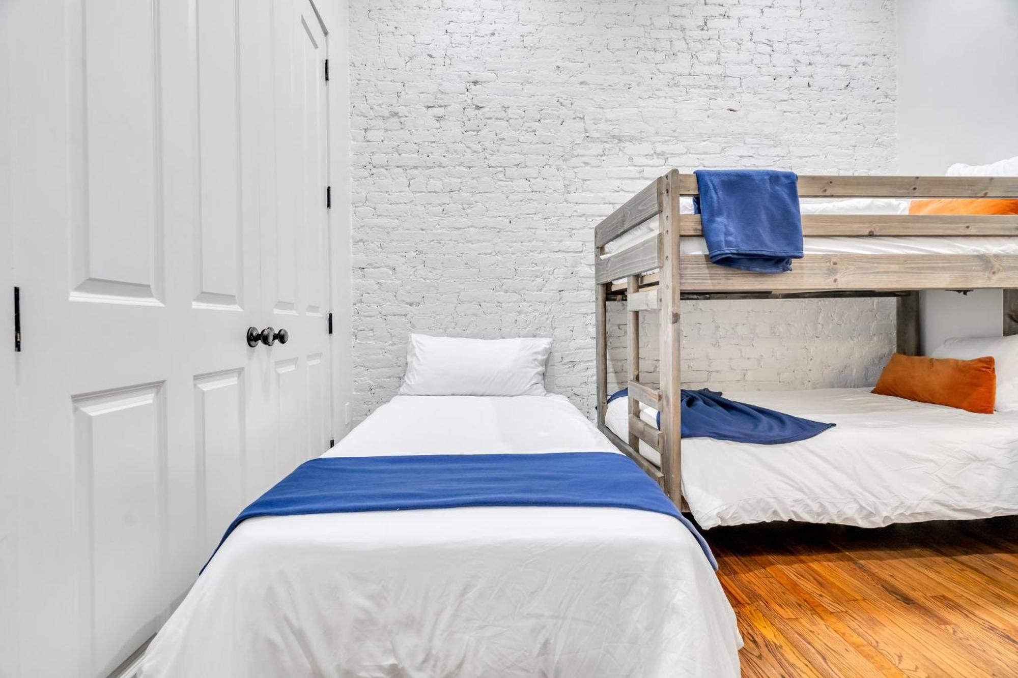 4-br Near Bourbon St New Orleans
