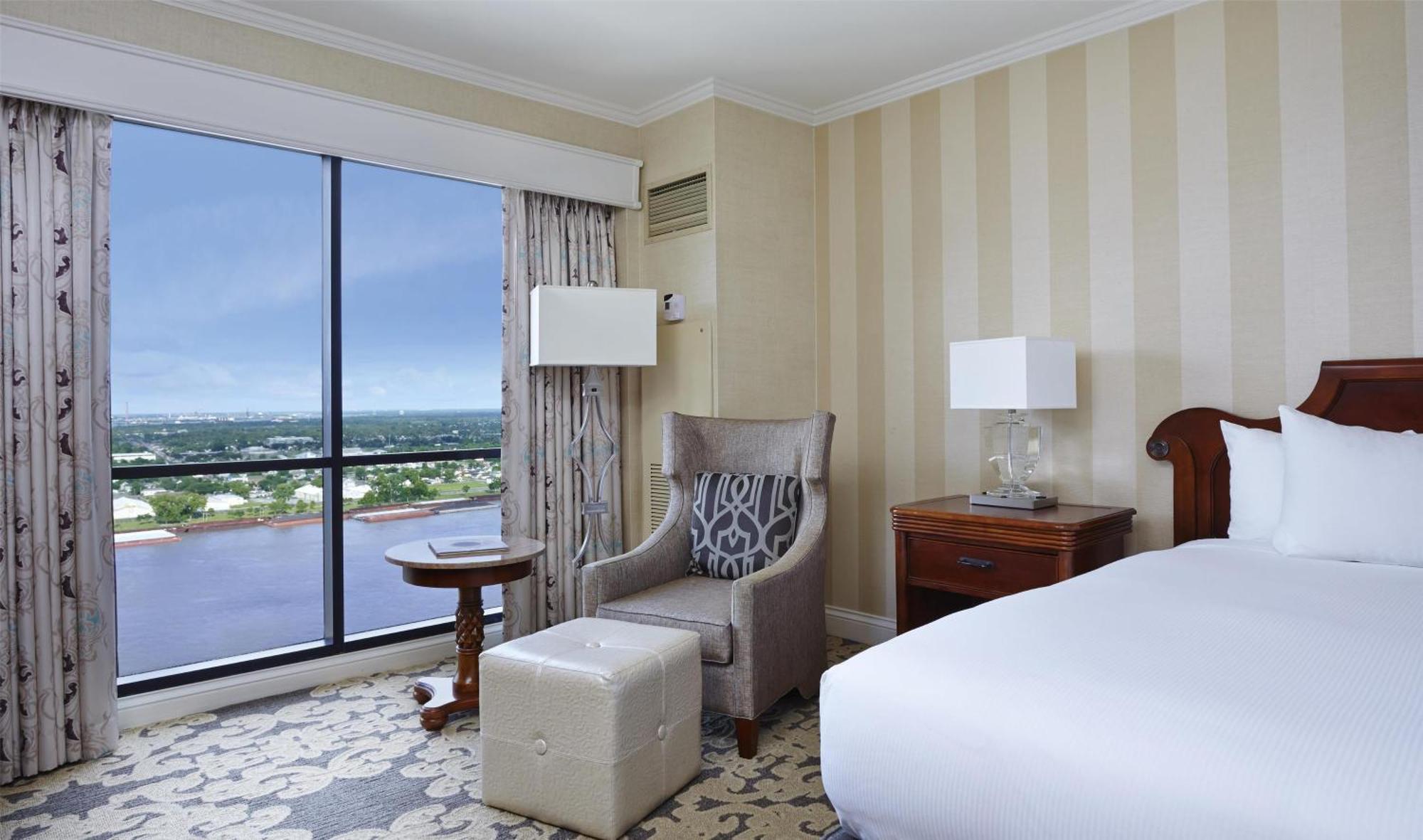 Hilton Riverside 4*