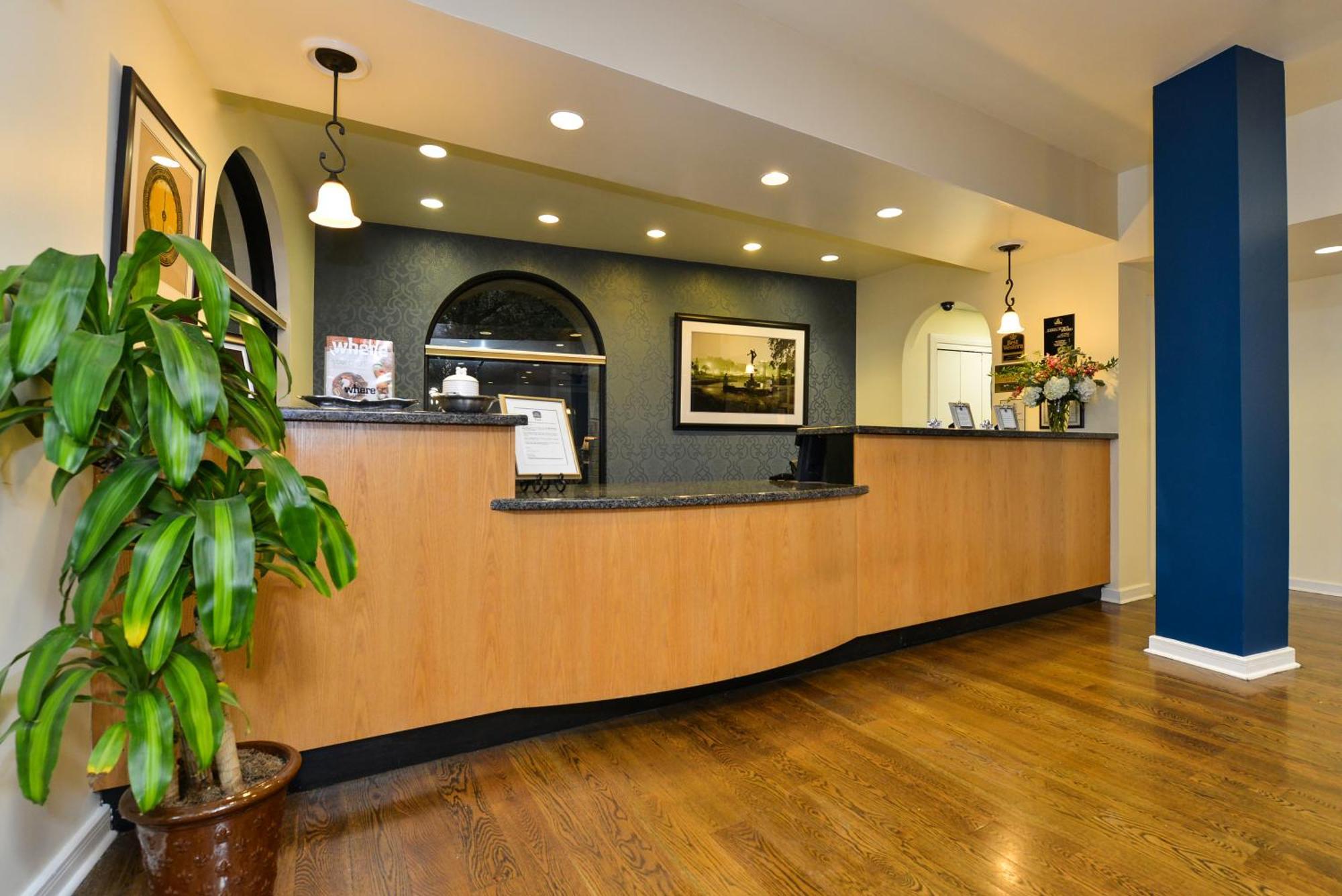 Hotel St Charles Inn, Superior 3*