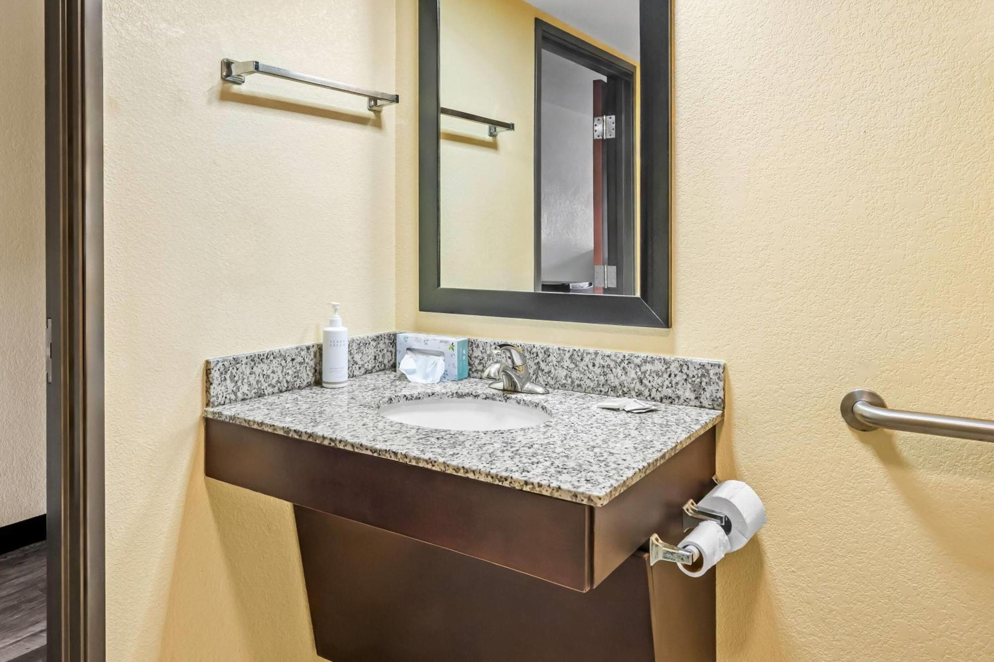 Hotel Days By Wyndham Pontchartrain New Orleans