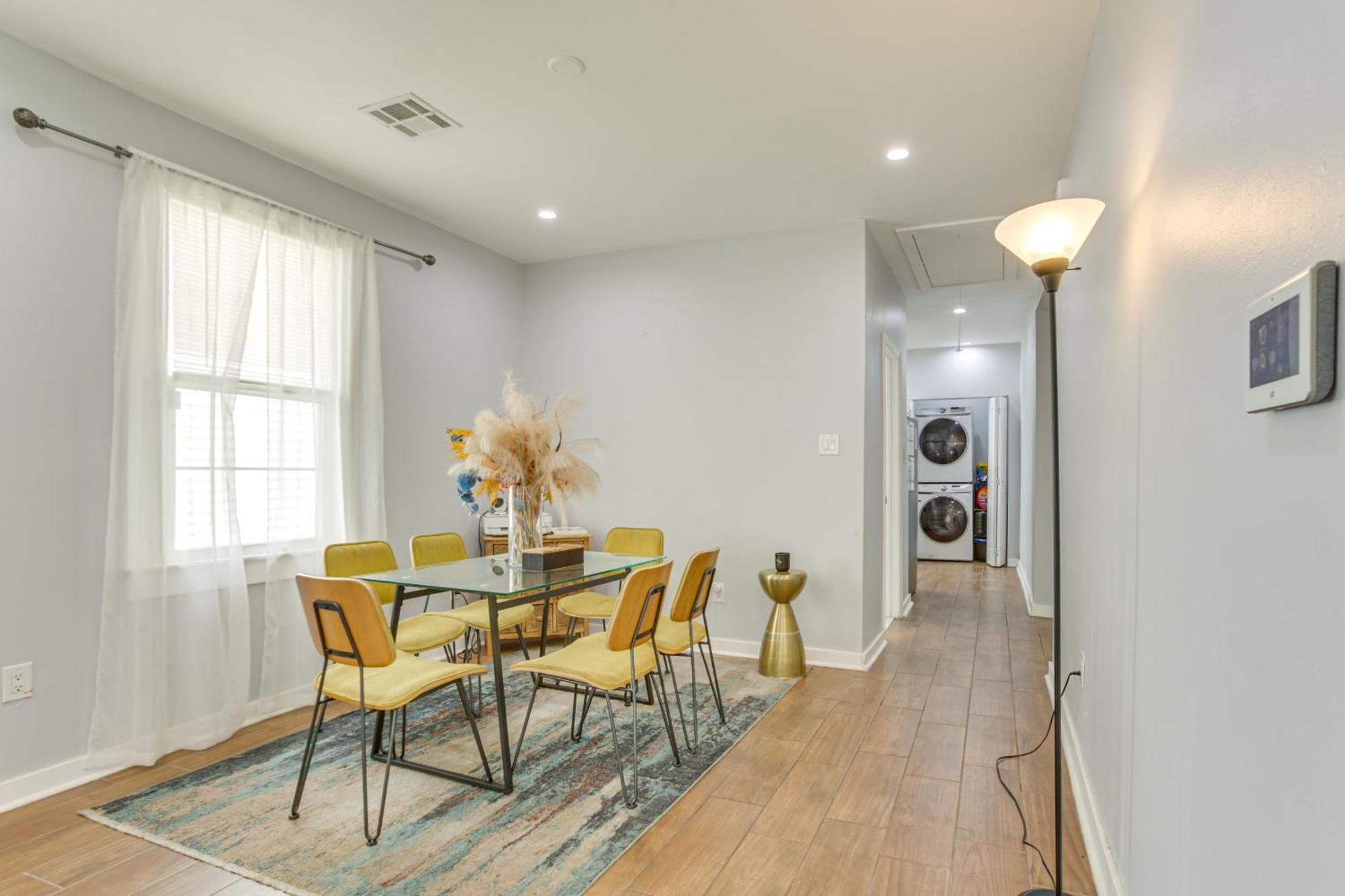 Work & Play: Colorful In Heart Of Nola!