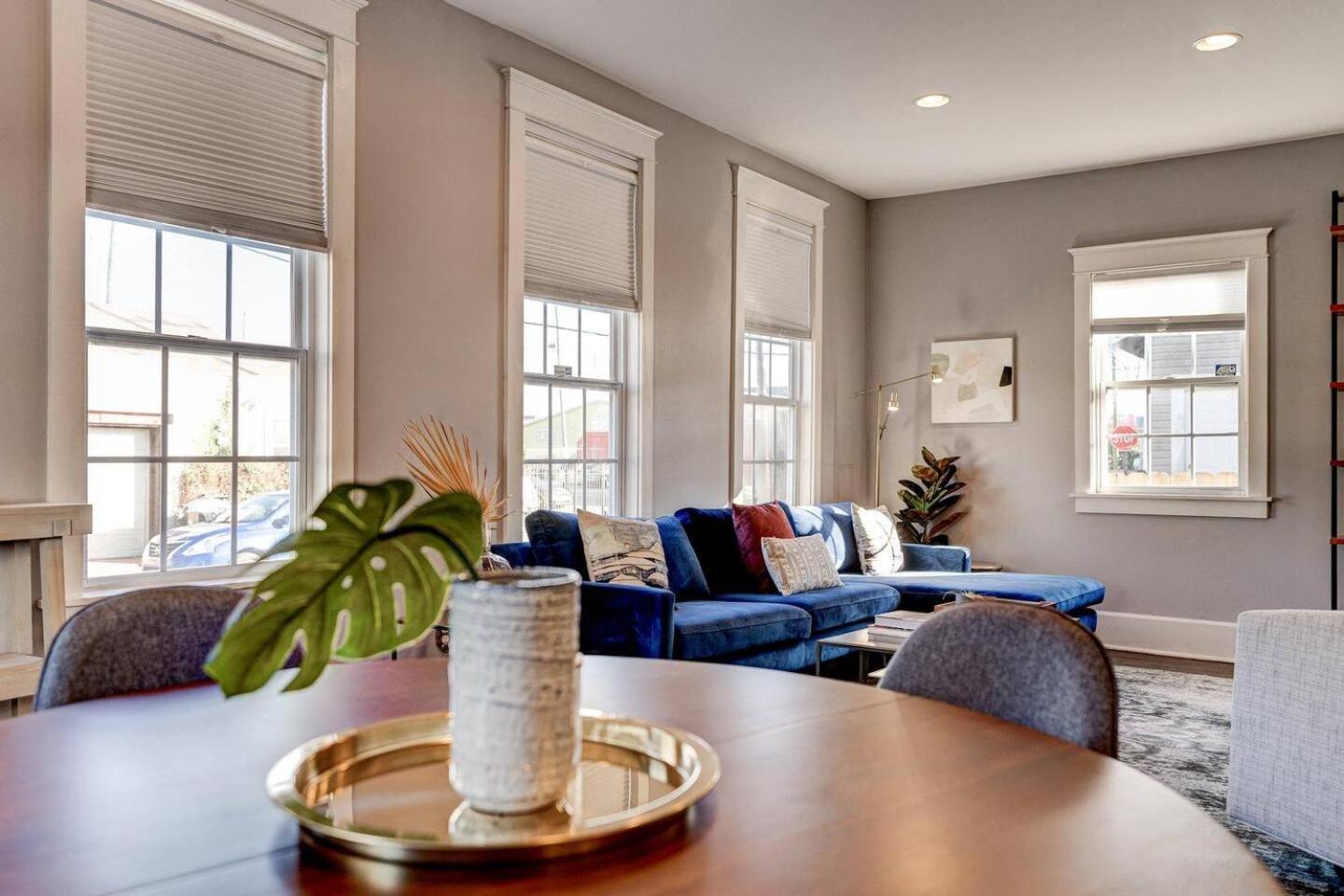 Uptown 3br W Fenced Yard Near Magazine Holiday home