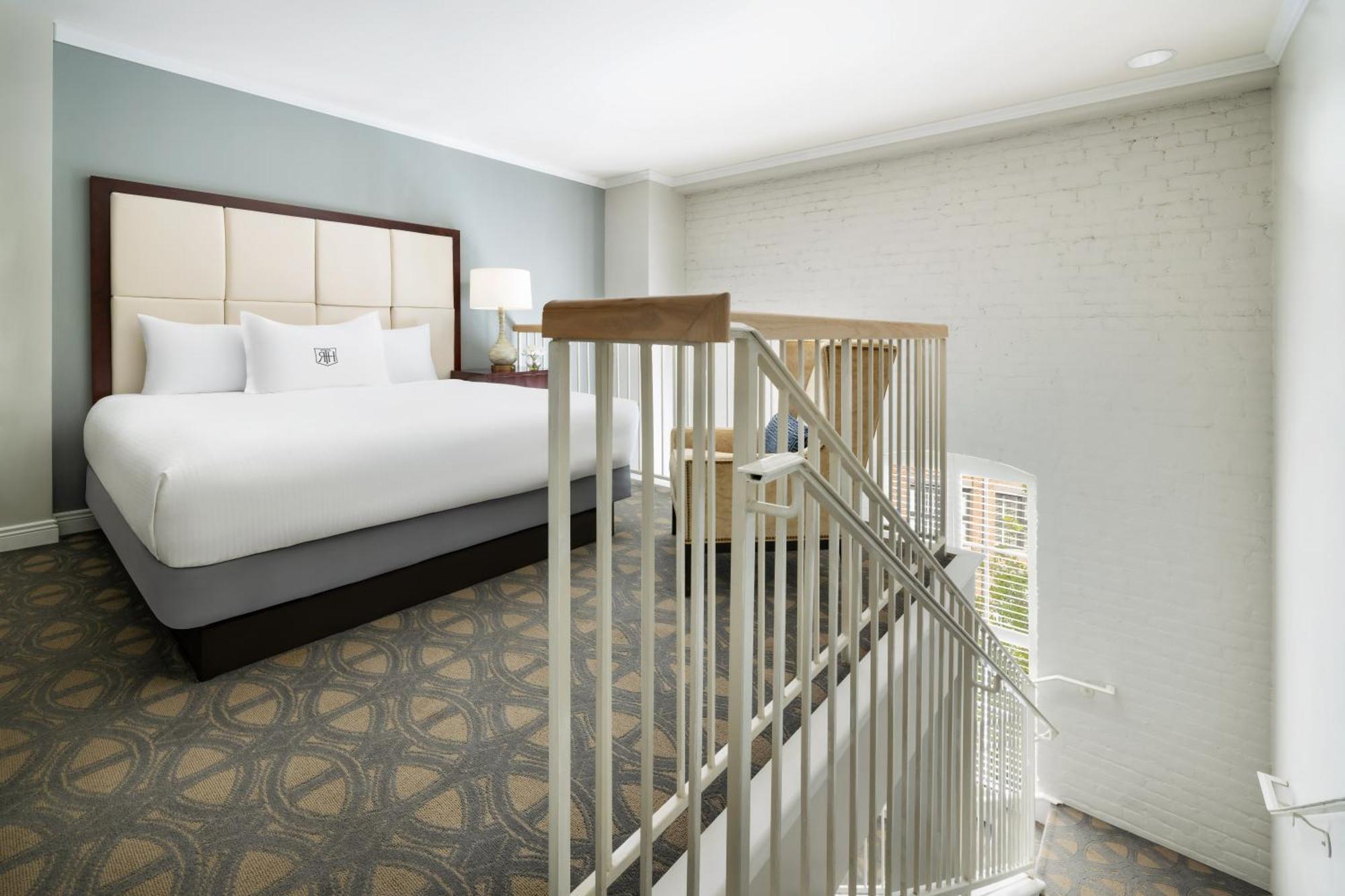 Hotel The Riverfront 4*