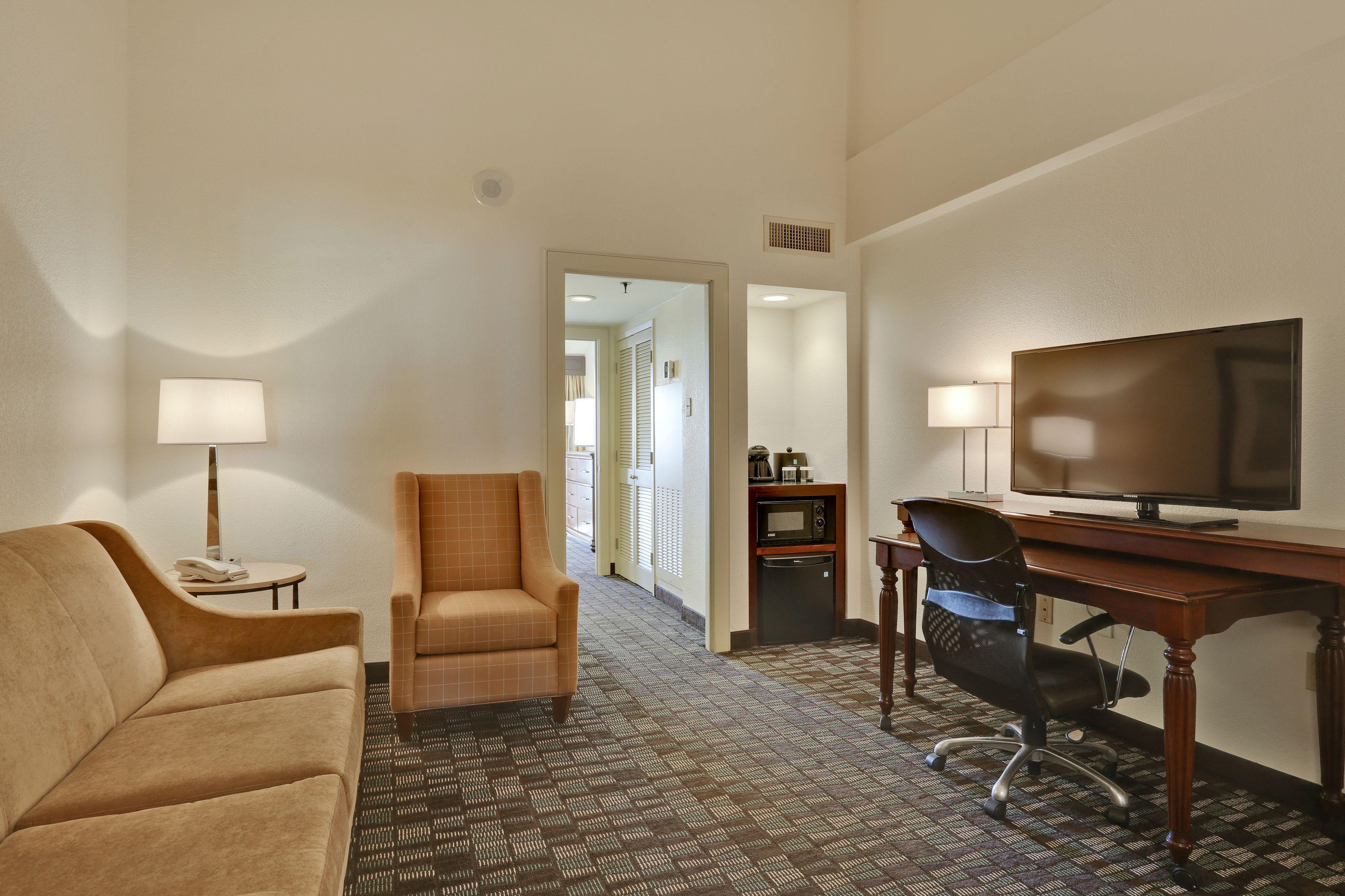 Hotel Embassy By Hilton Convention Center New Orleans