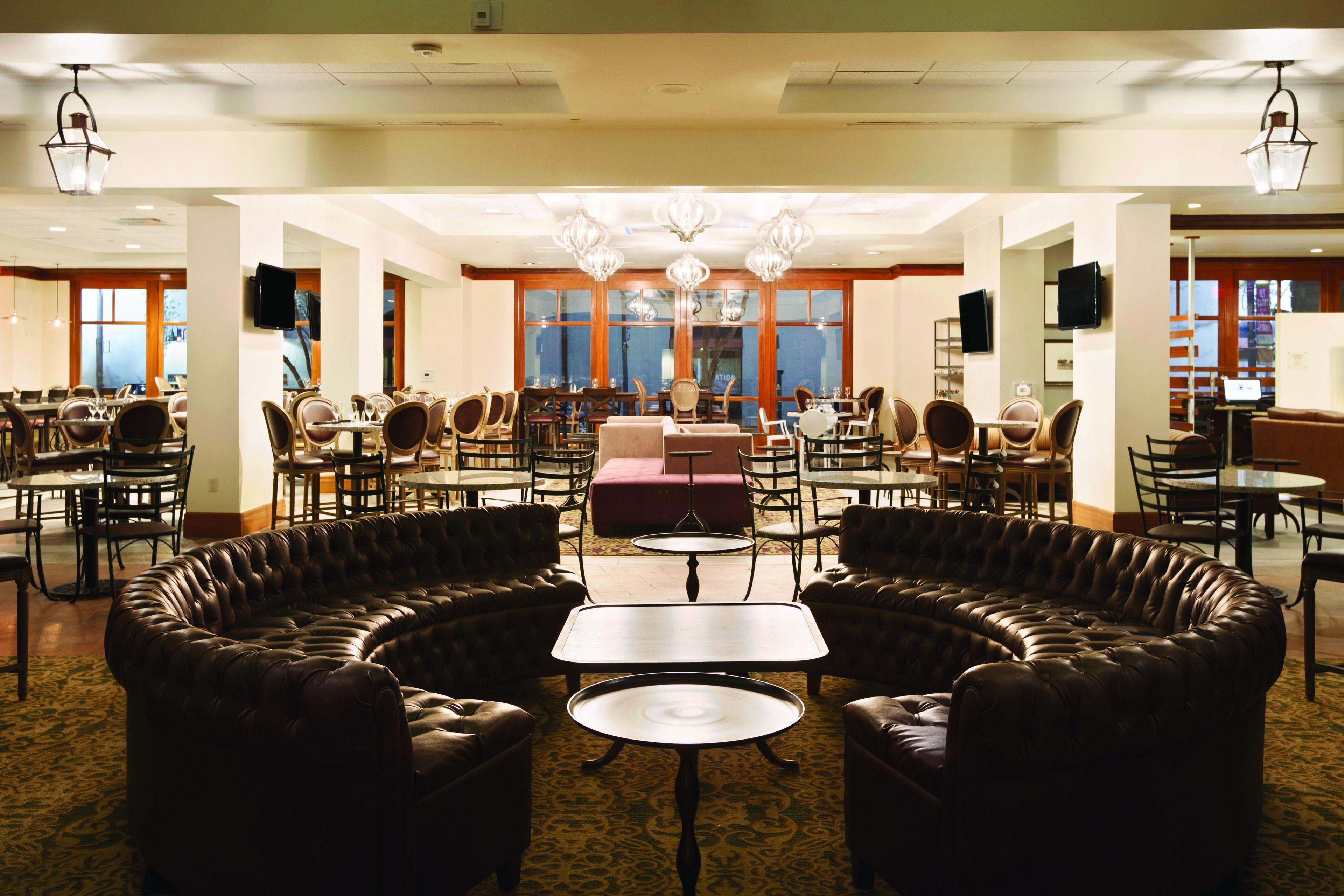 Hotel Embassy By Hilton Convention Center New Orleans