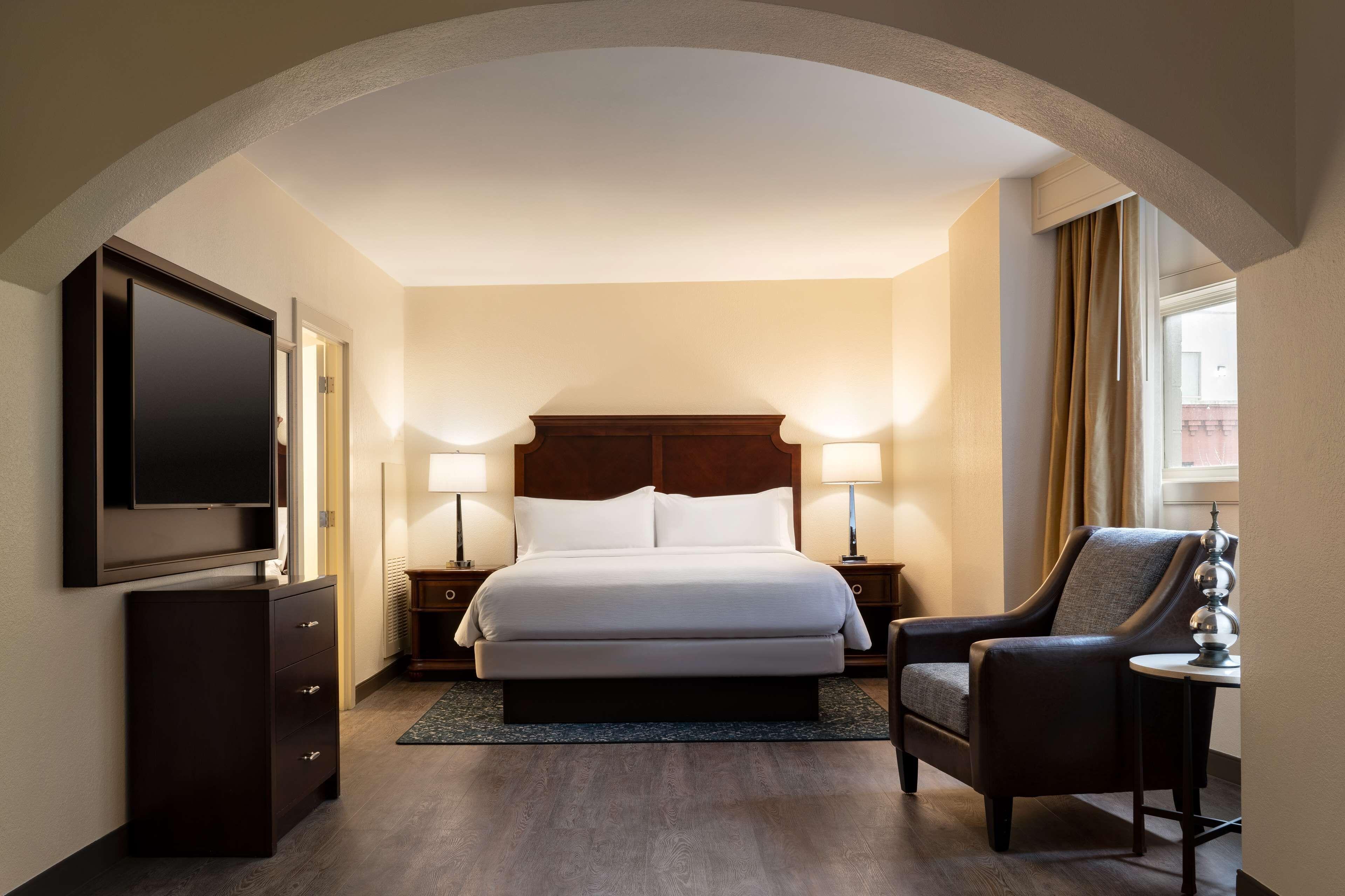 Embassy By Hilton Convention Center Hotel