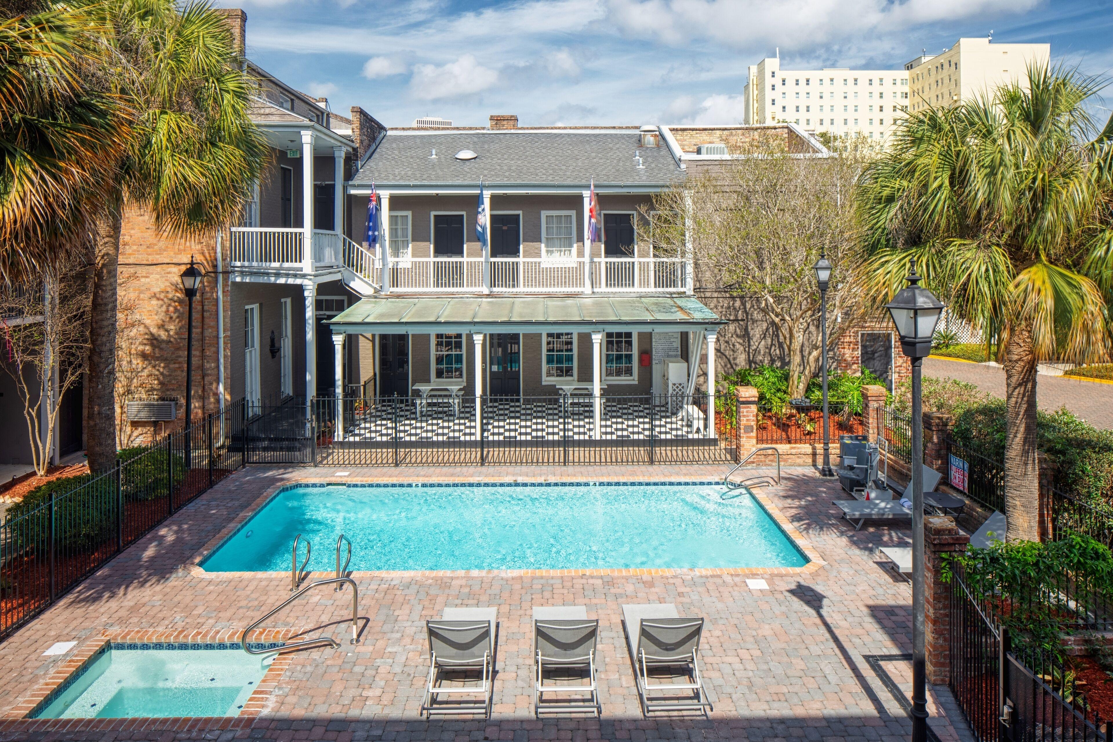 Maison Saint Charles 3*