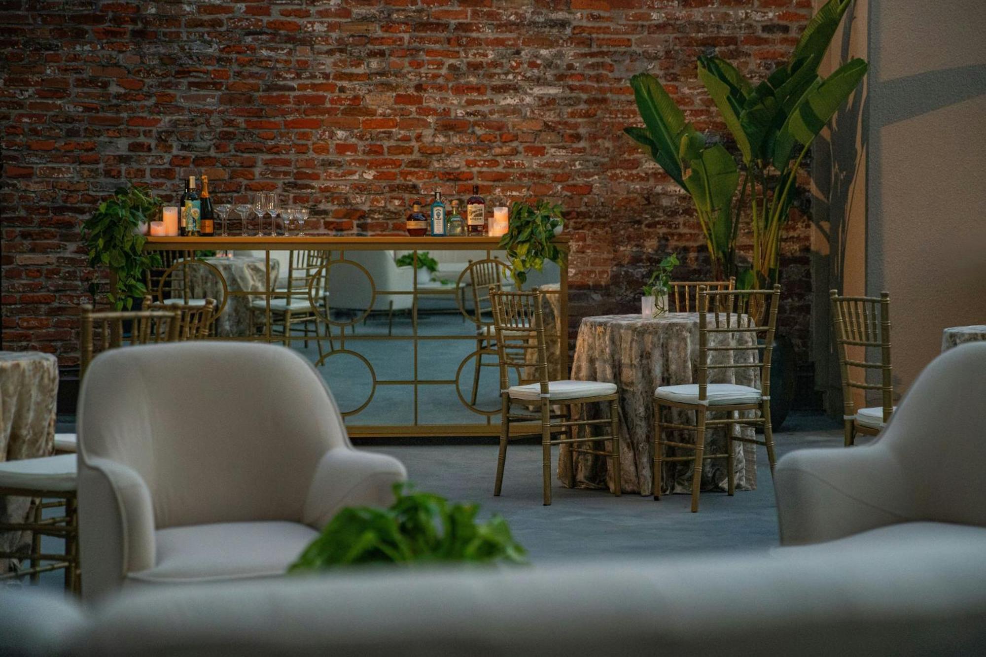 De La Poste - French Quarter, A Renaissance New Orleans