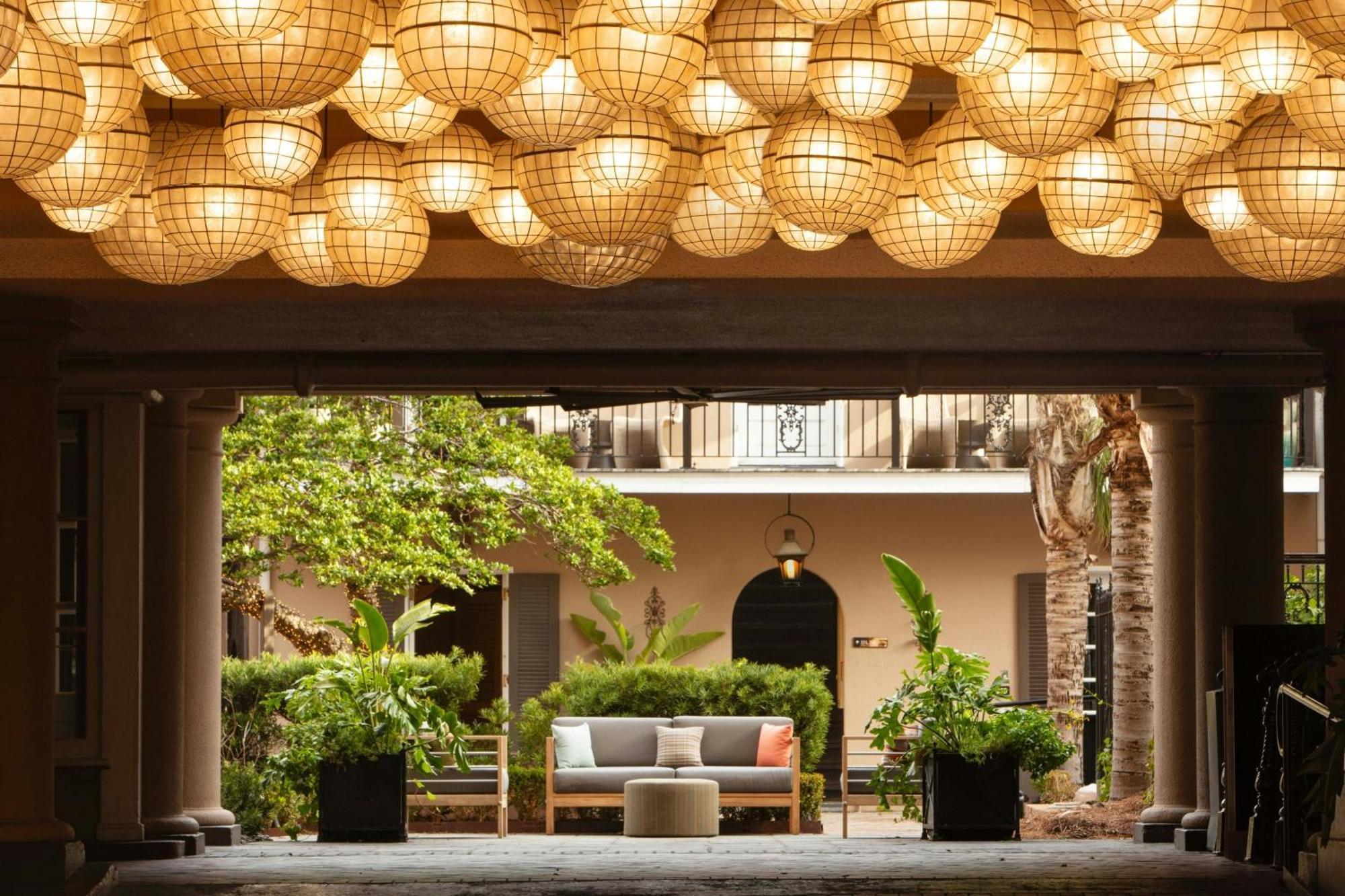 De La Poste - French Quarter, A Renaissance