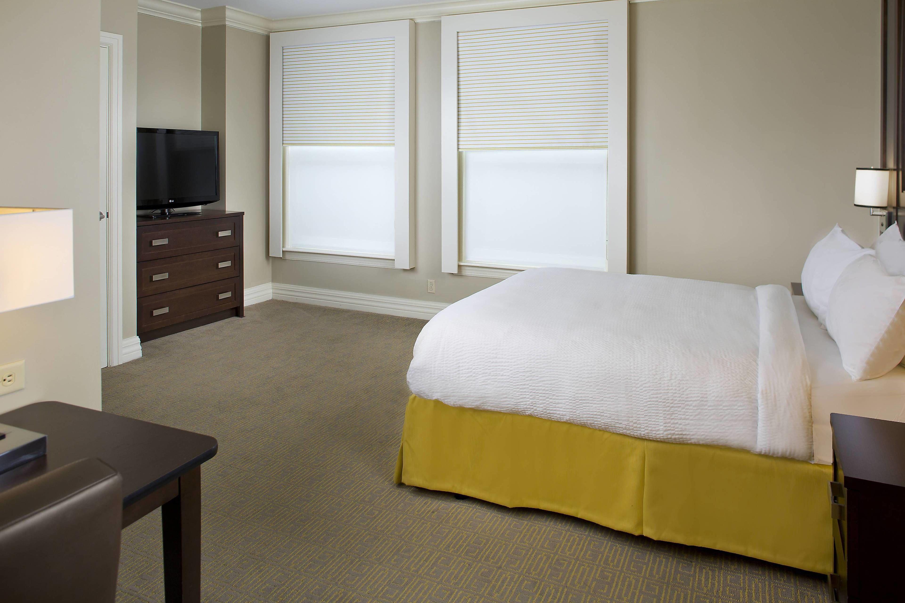 Courtyard By Marriott French Quarter/iberville Hotel