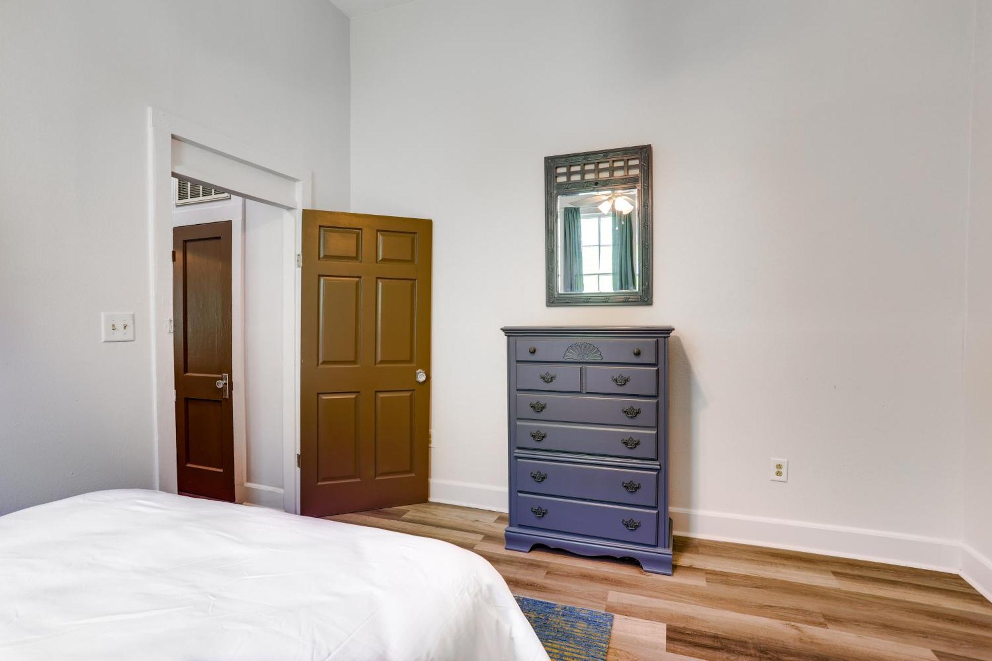 Bywater Beauty Near Music And Fun *