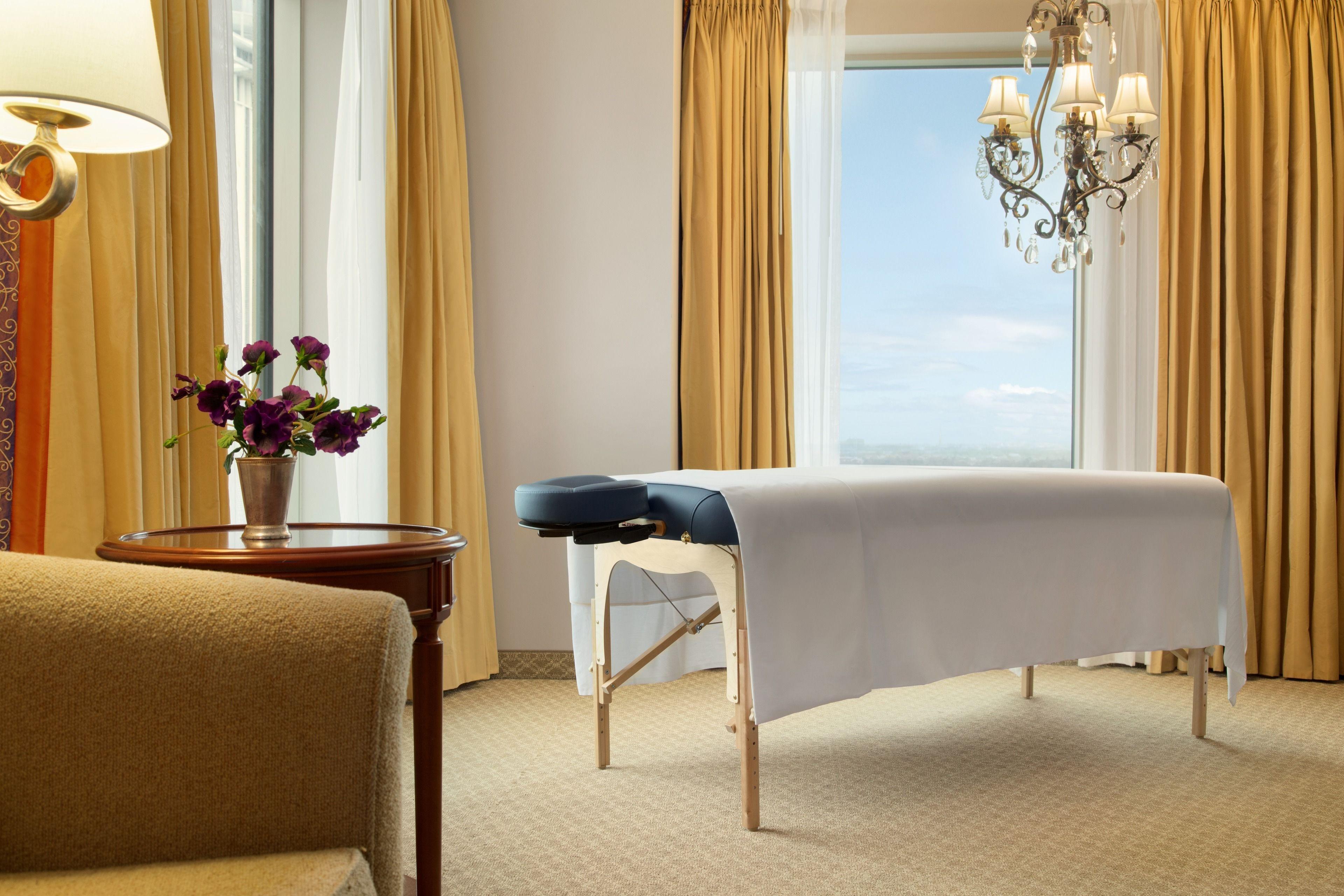 Hotel Caesars New Orleans, A Caesars Destination New Orleans