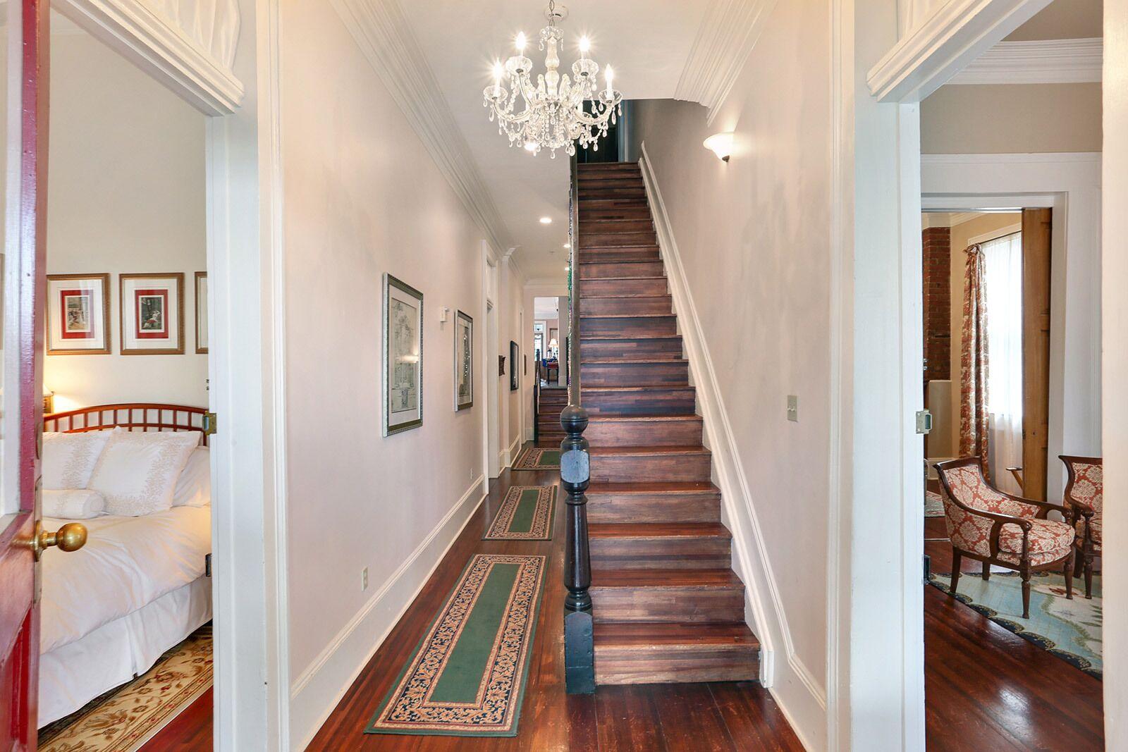 Elysian Fields Bed & Breakfast 3*