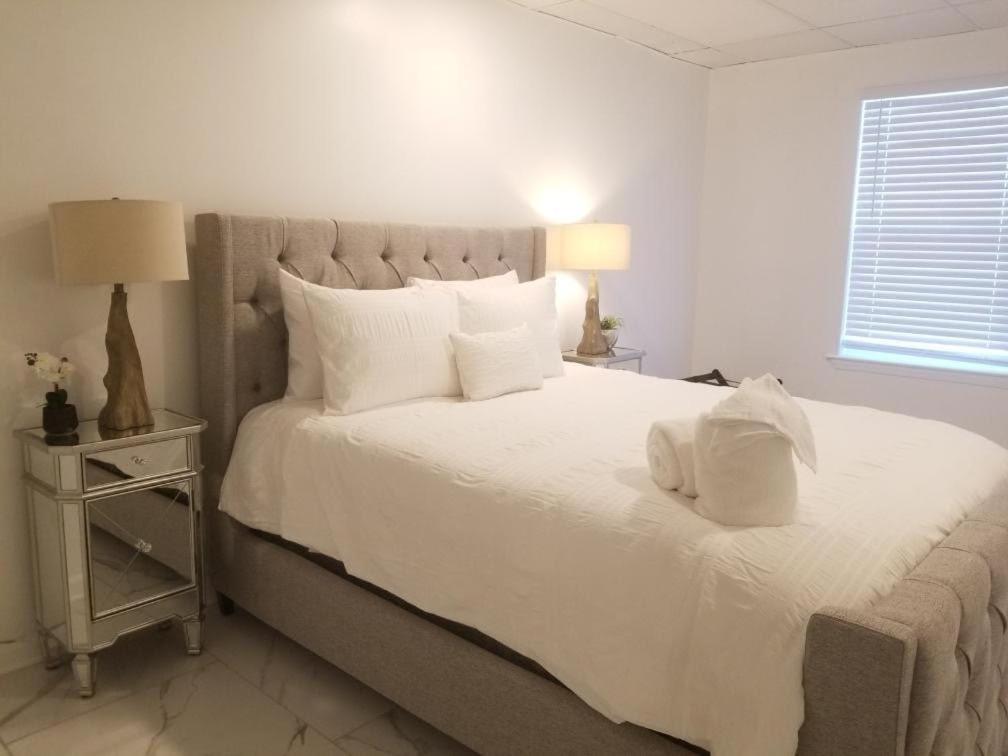 9br-sleeps 19. Amazing Deal!! Hotel New Orleans