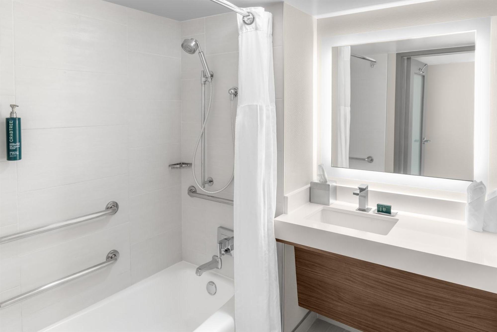 Doubletree By Hilton 4*