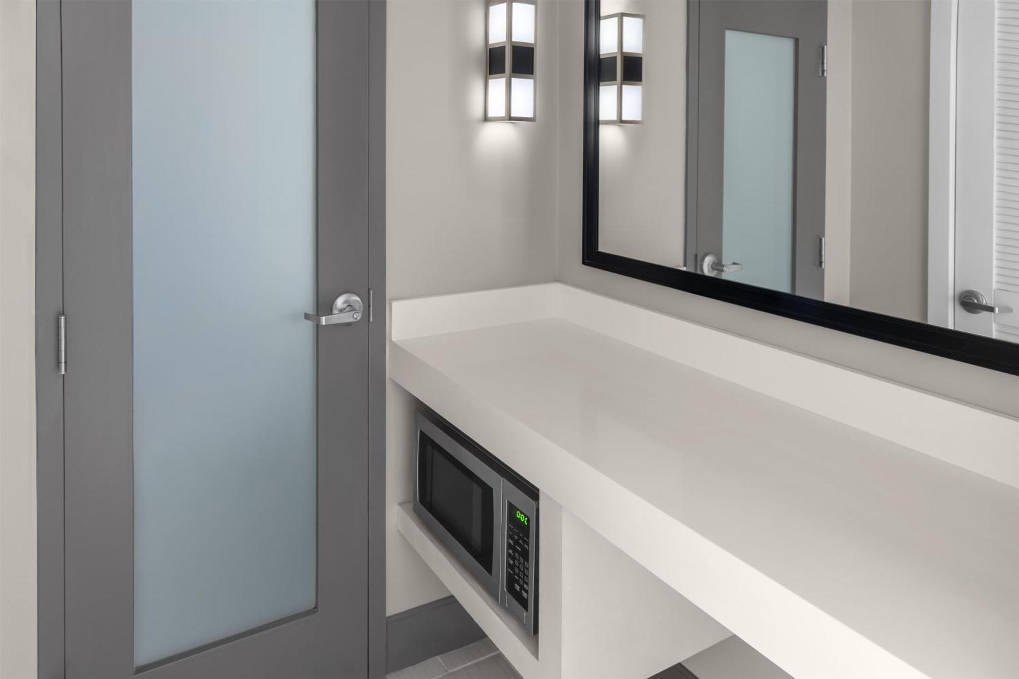 Doubletree By Hilton Hotel New Orleans