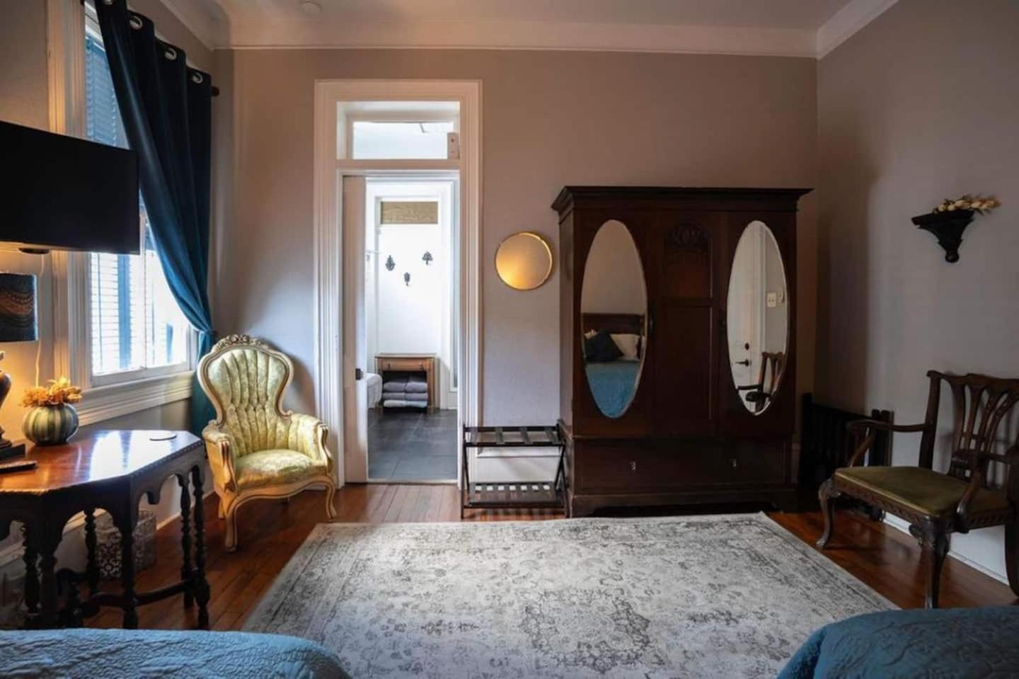 Historic- Salt Pool-balconies-near French Quarter Holiday home New Orleans