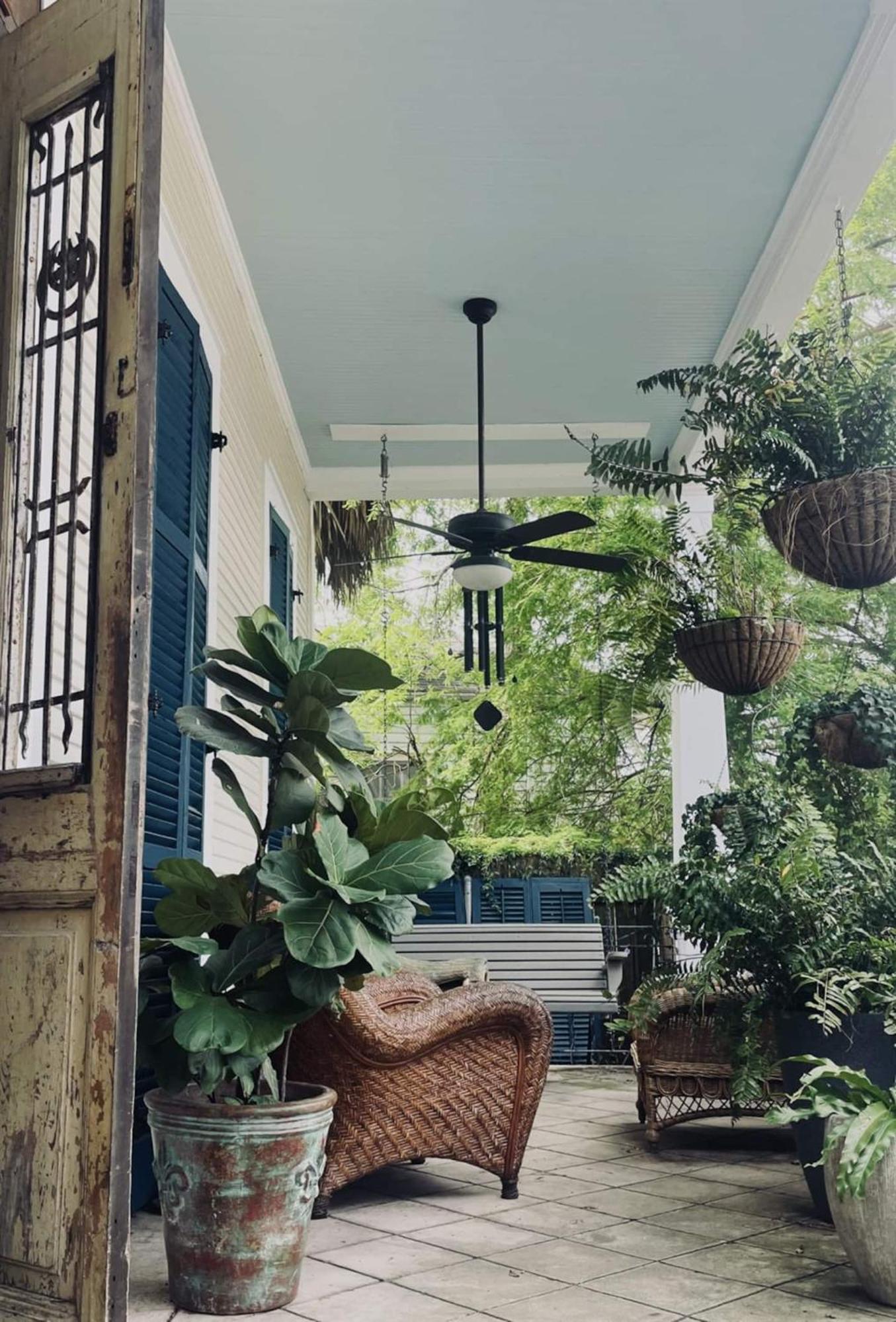 Historic- Salt Pool-balconies-near French Quarter * New Orleans