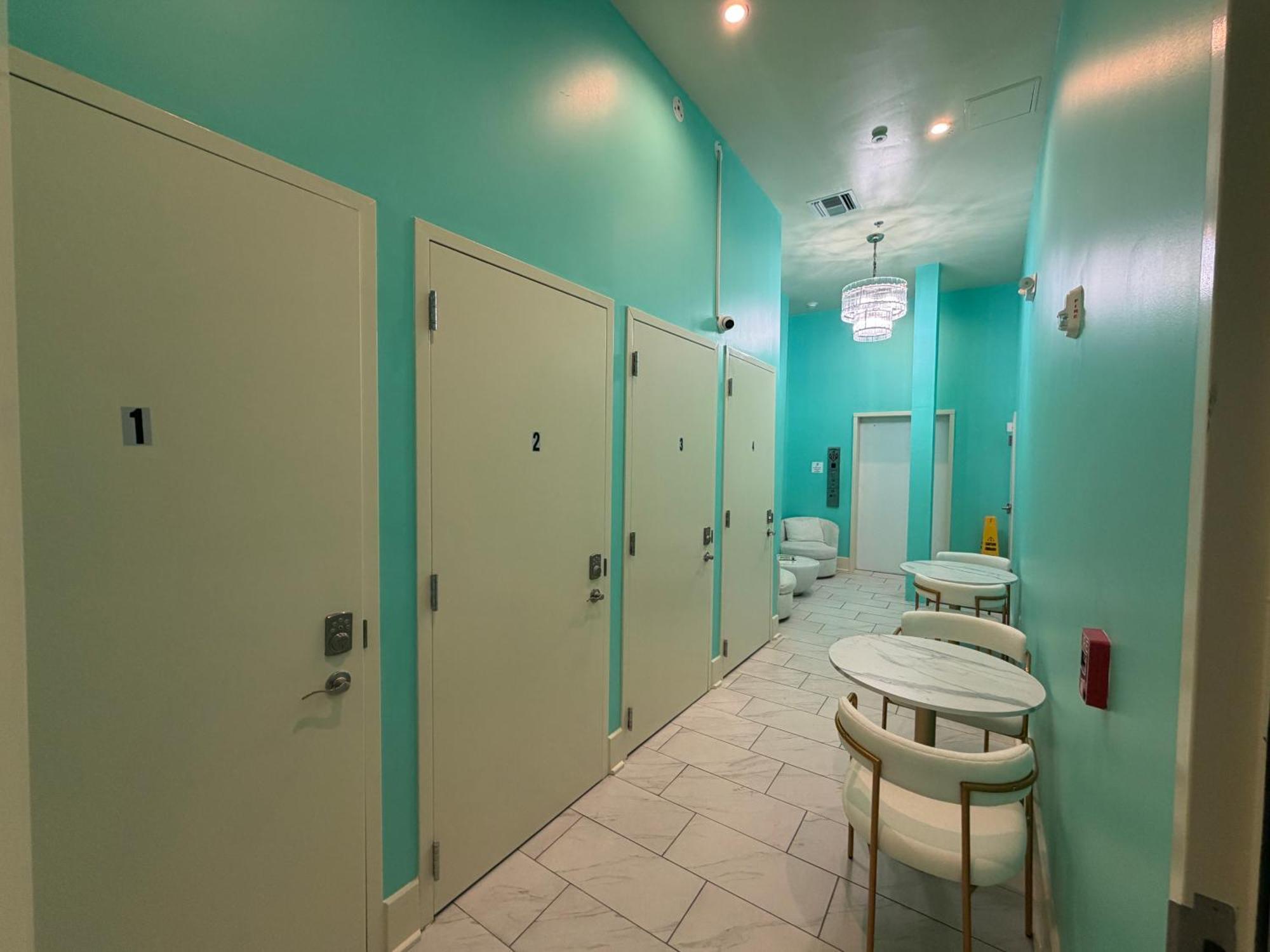 Jimmys On Canal St * New Orleans