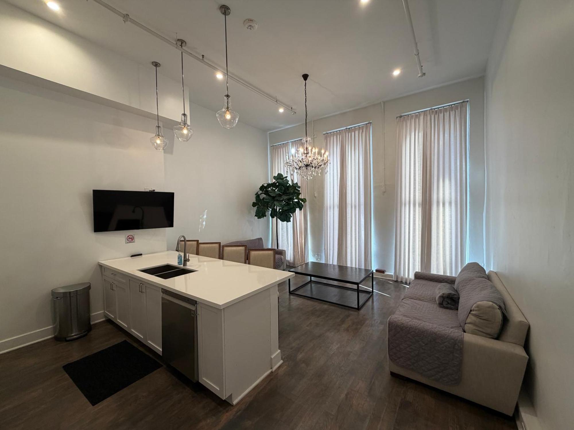 Aparthotel Jimmys On Canal St *