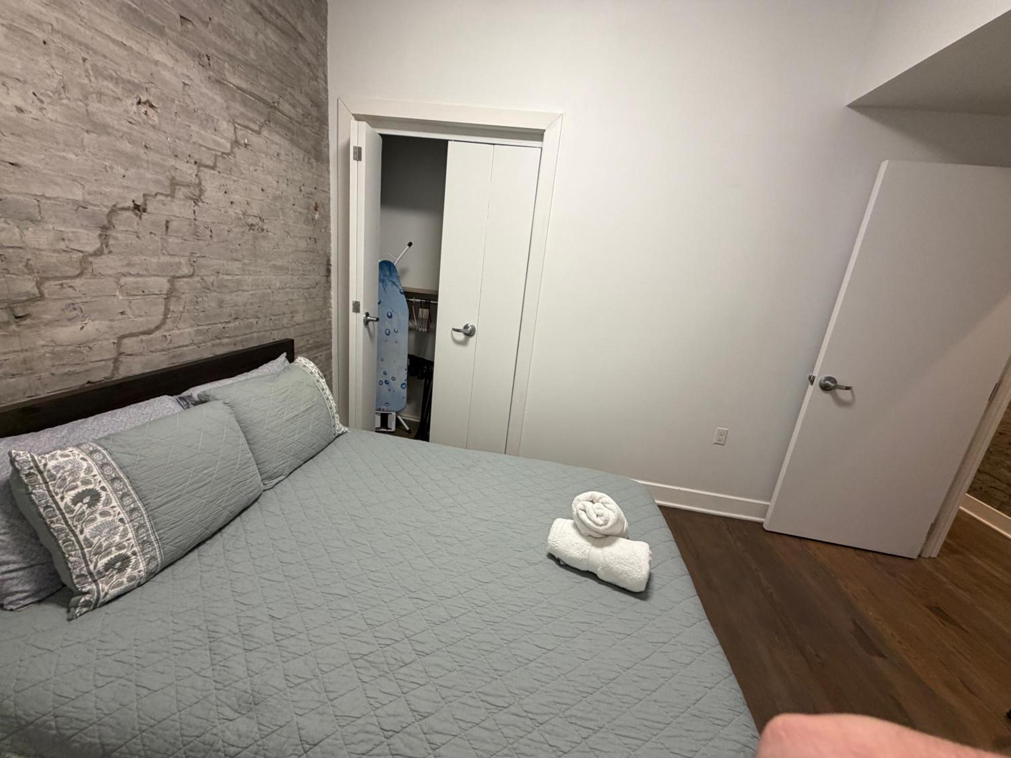 Aparthotel Jimmys On Canal St *