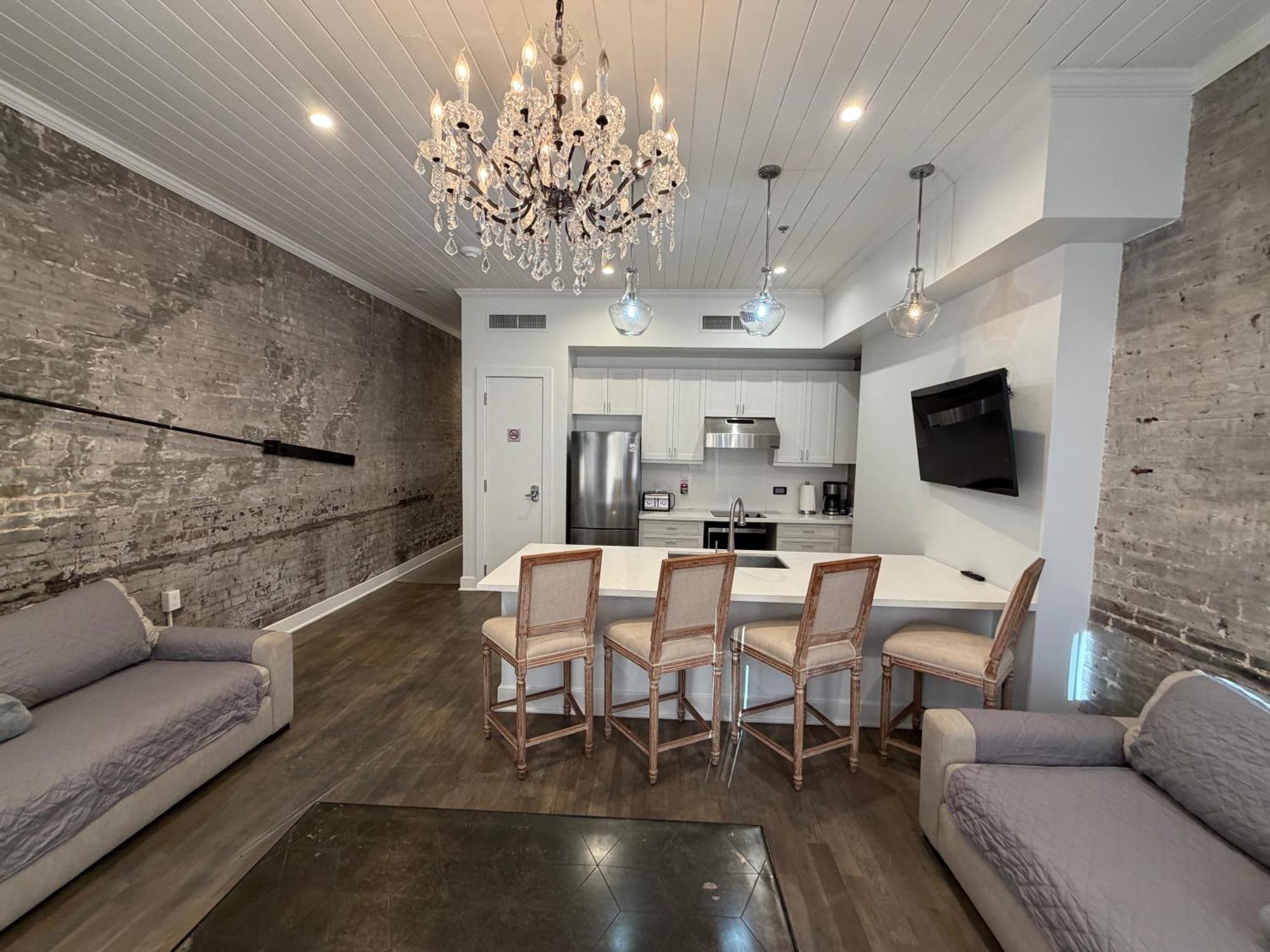 Jimmys On Canal St Aparthotel