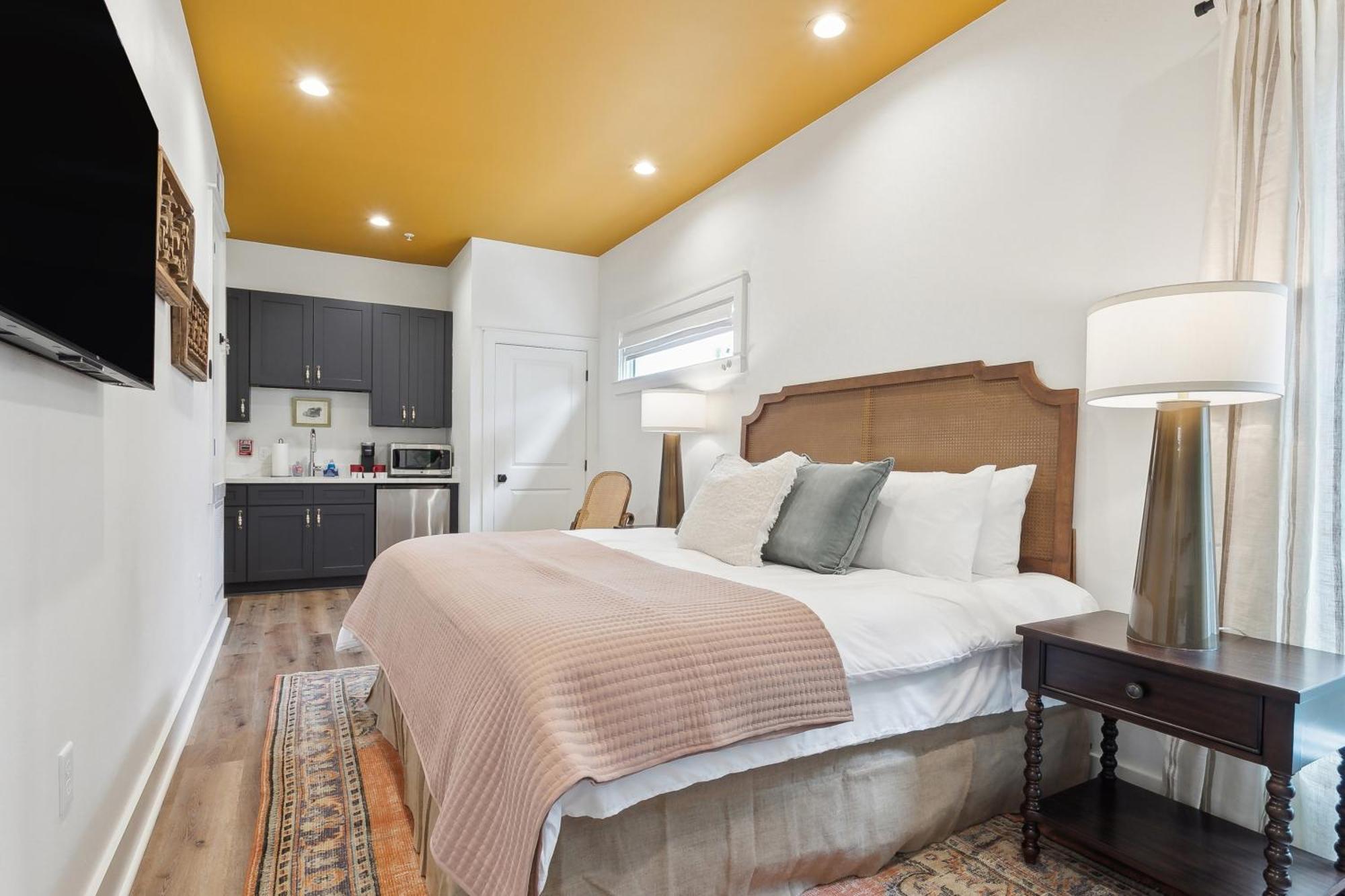 Vibrant Nola Retreat Jazz & Culture