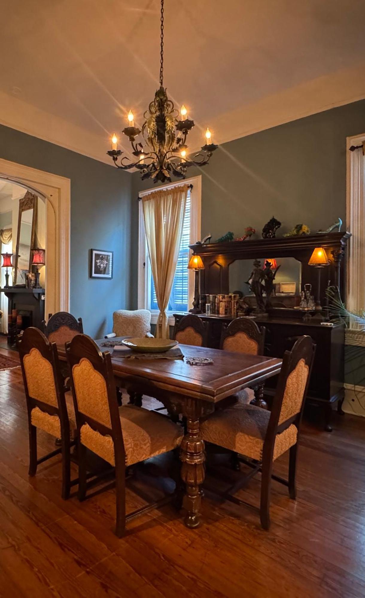 Holiday home Historic- Salt Pool-balconies-near French Quarter
