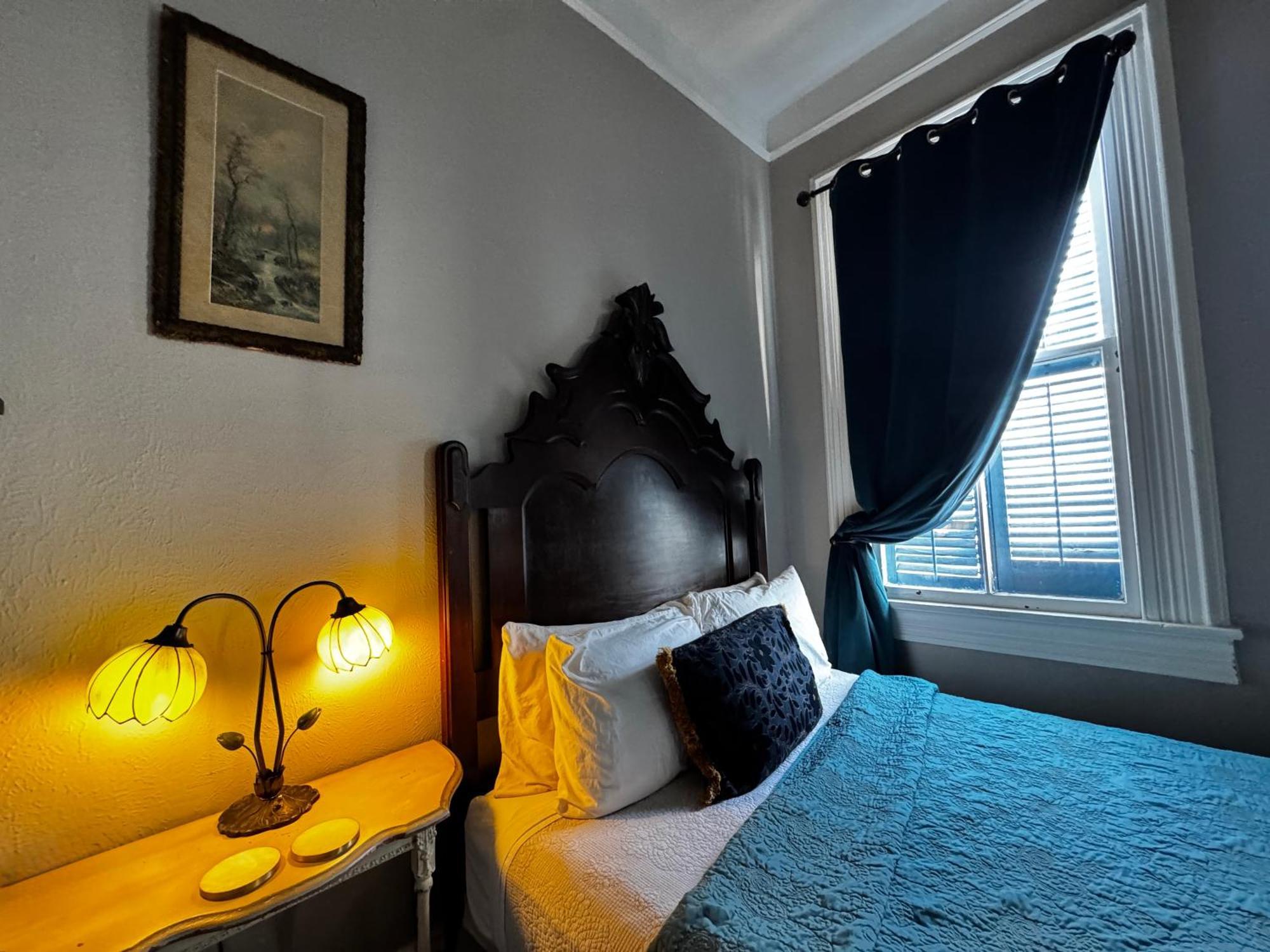 Holiday home Historic- Salt Pool-balconies-near French Quarter New Orleans