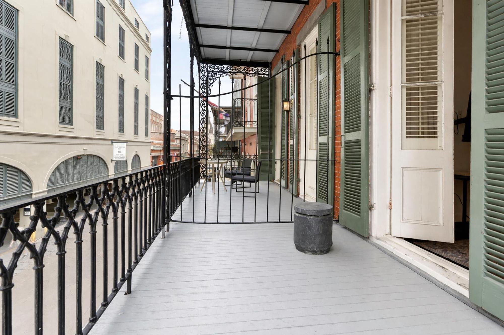 Roami At St. Helene * New Orleans