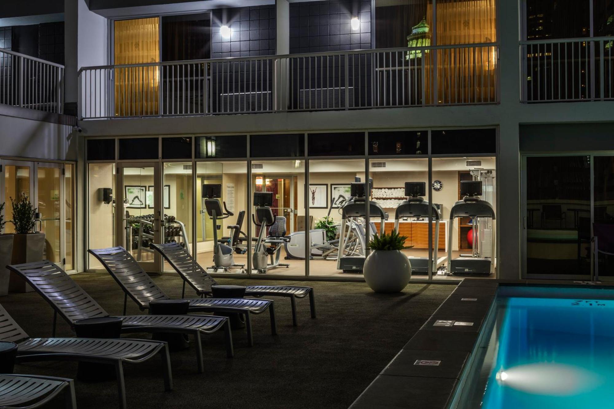 New Orleans-downtown Superdome By Ihg New Orleans