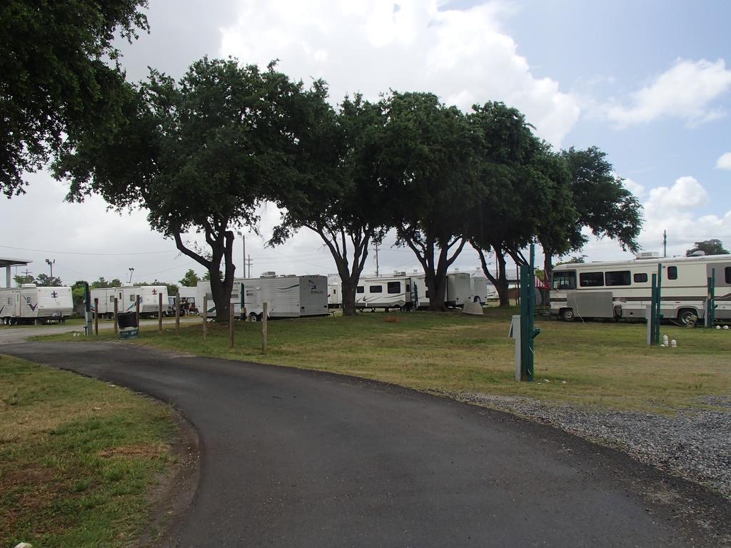 Mardi Gras Rv Park - Lots Only