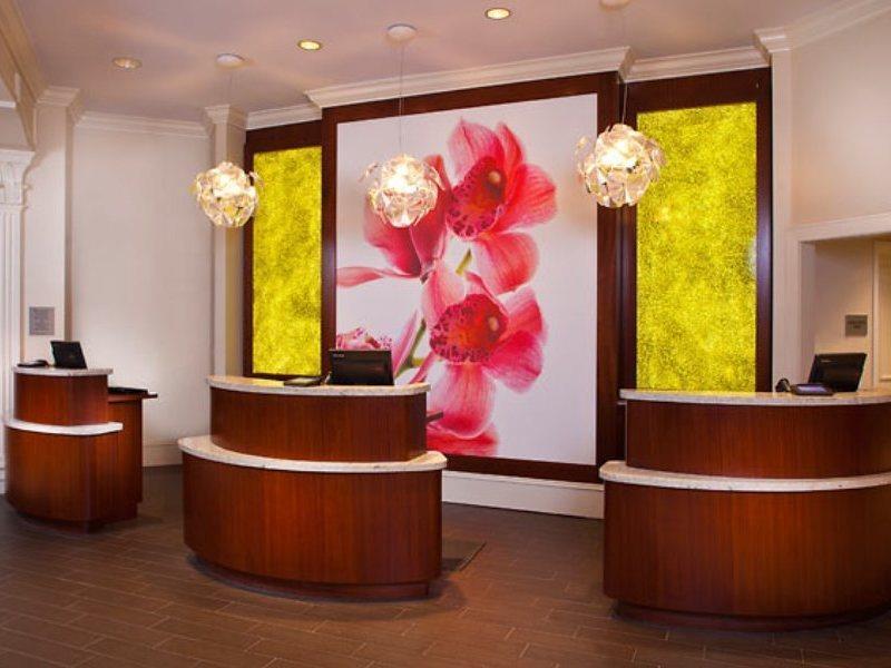 Courtyard By Marriott French Quarter/iberville Hotel