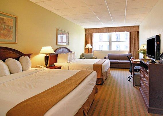 Hotel Moxy Downtown/french Quarter Area 4*
