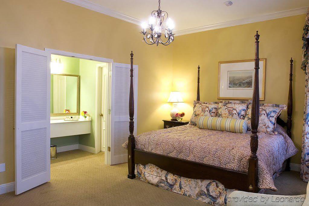 Hotel Bienville House 3*
