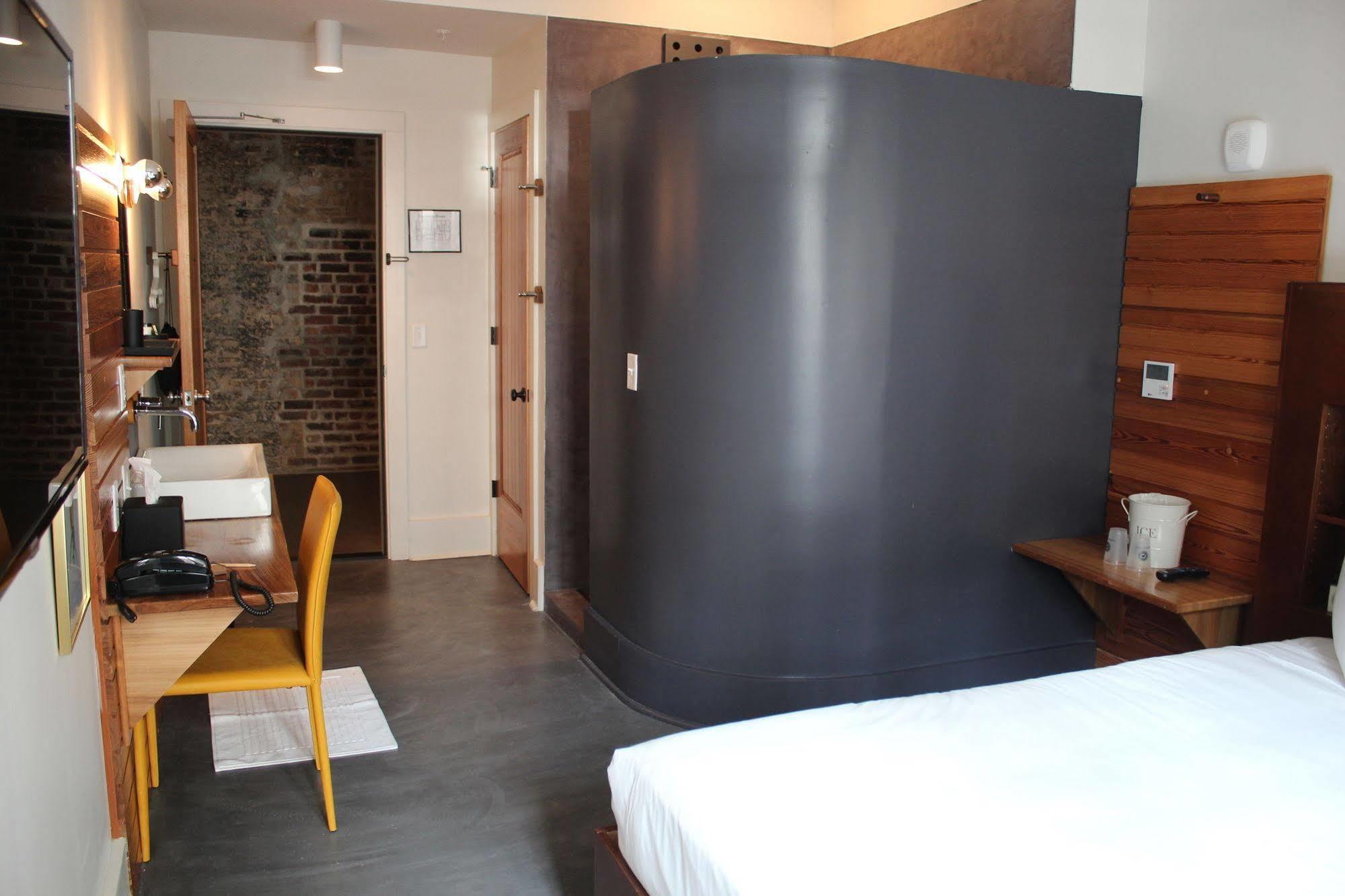 Catahoula 3* New Orleans