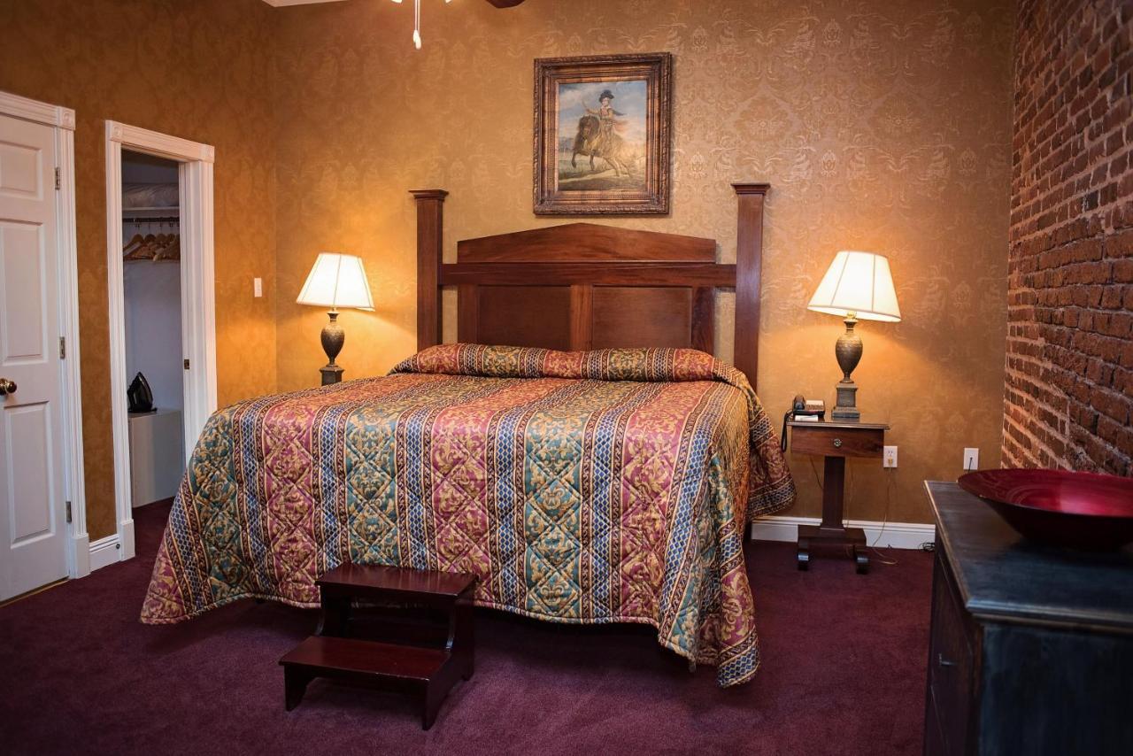 Hotel Quarter House 3*