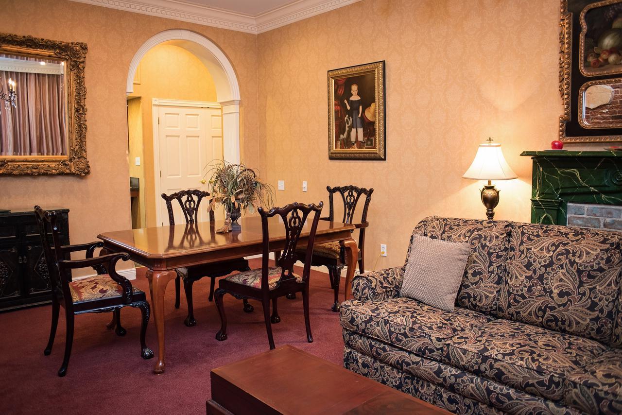 Hotel Quarter House 3*