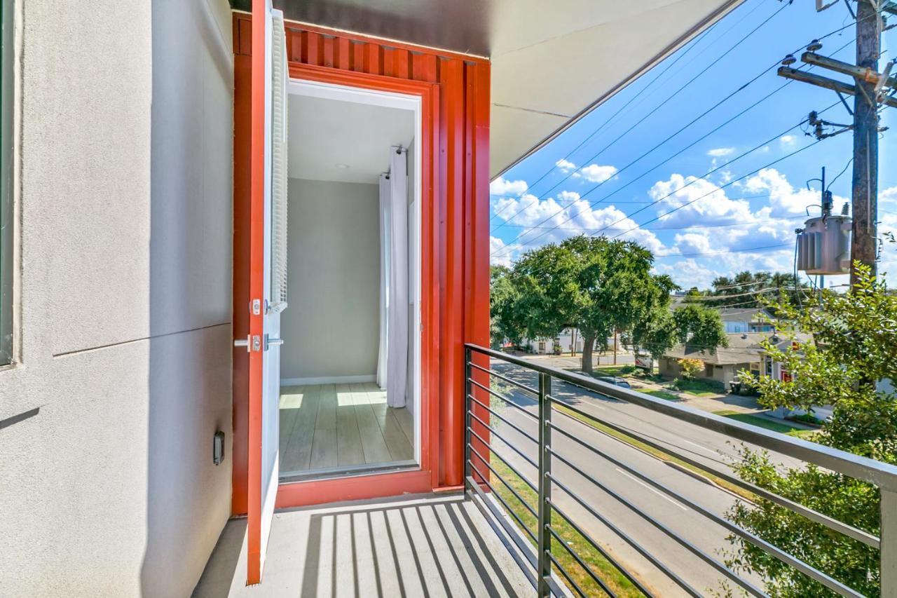Holiday home Amazing New Construction With Balconies *