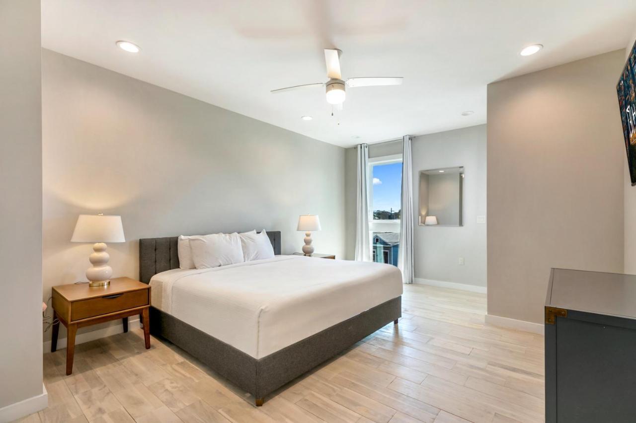 Amazing New Construction With Balconies Holiday home New Orleans
