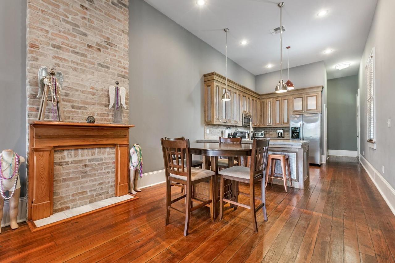 Cozy And Charming House Close To St Charles Ave