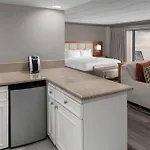 Doubletree By Hilton New Orleans