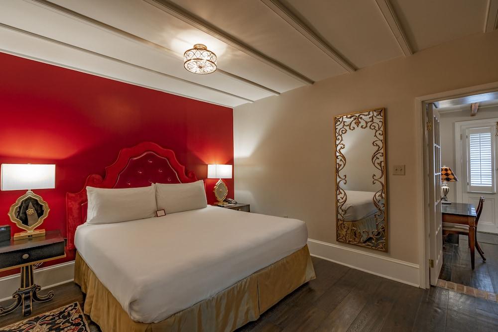 Hotel Dauphine Orleans 3*