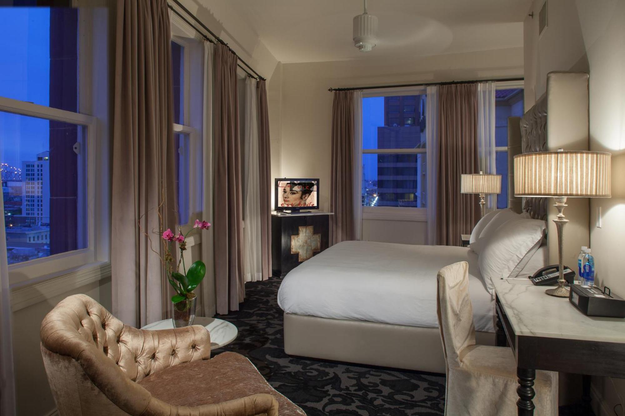 International House Hotel 4*