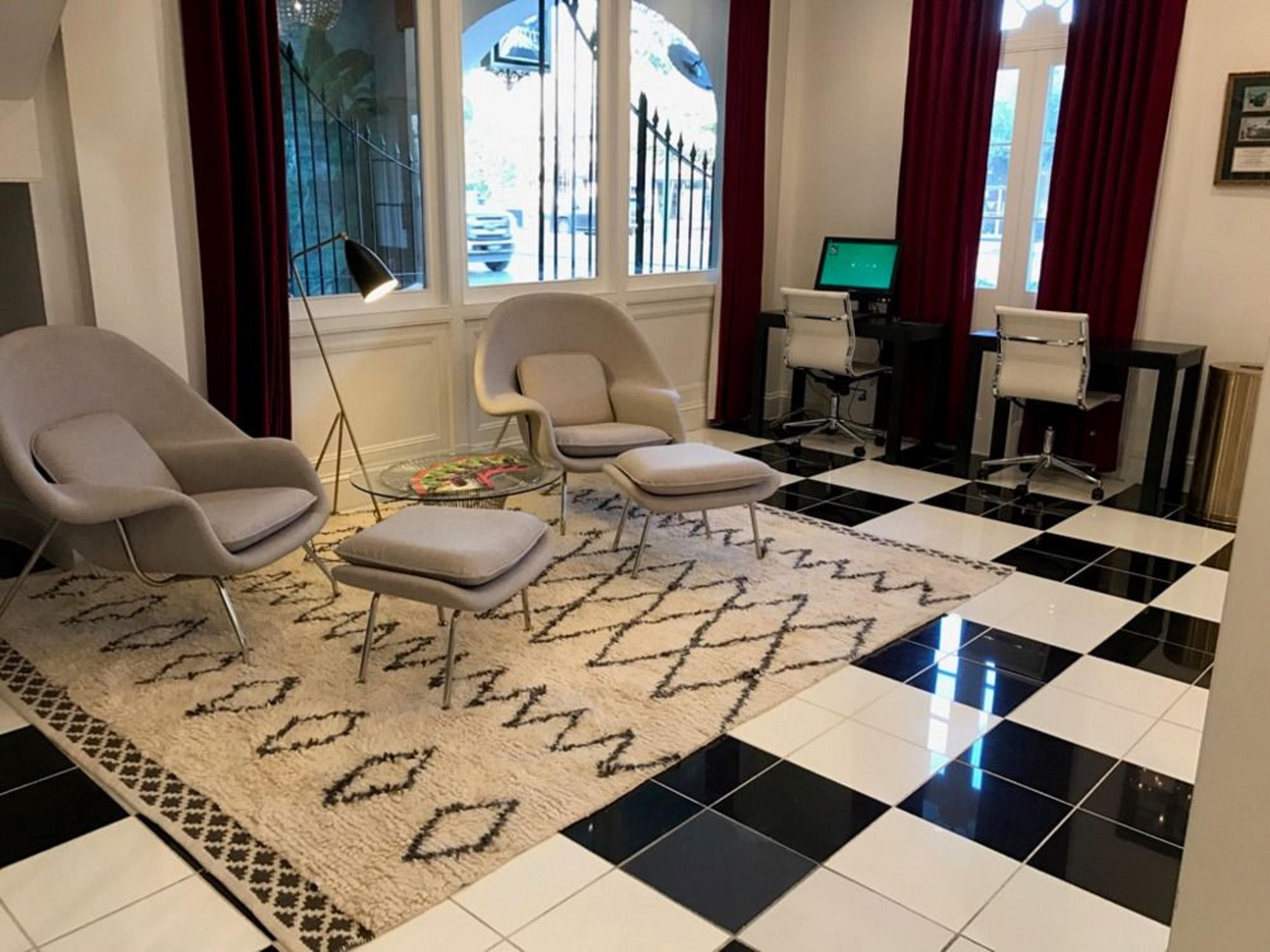 Maison Saint Charles Hotel 3*