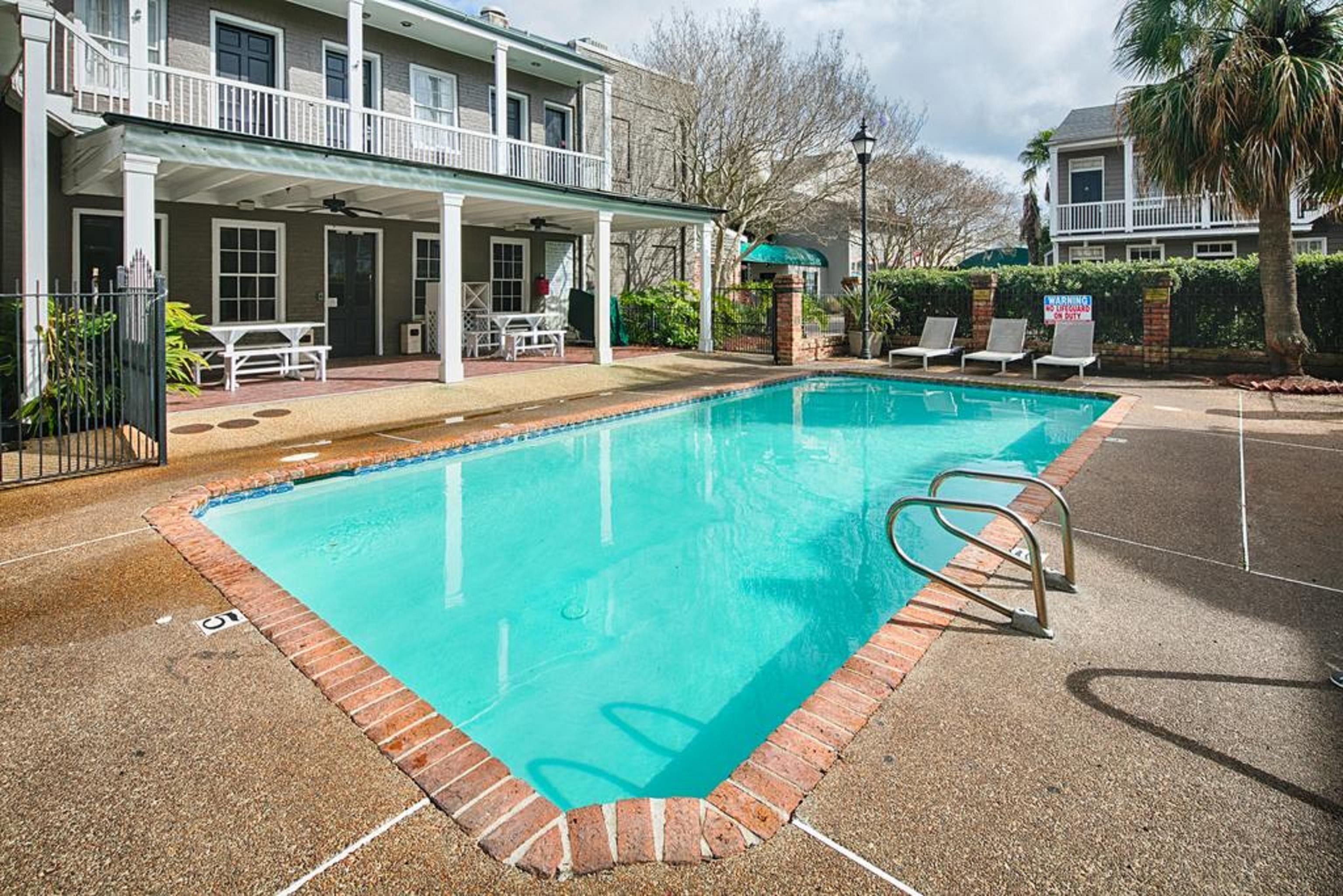 Maison Saint Charles Hotel 3*