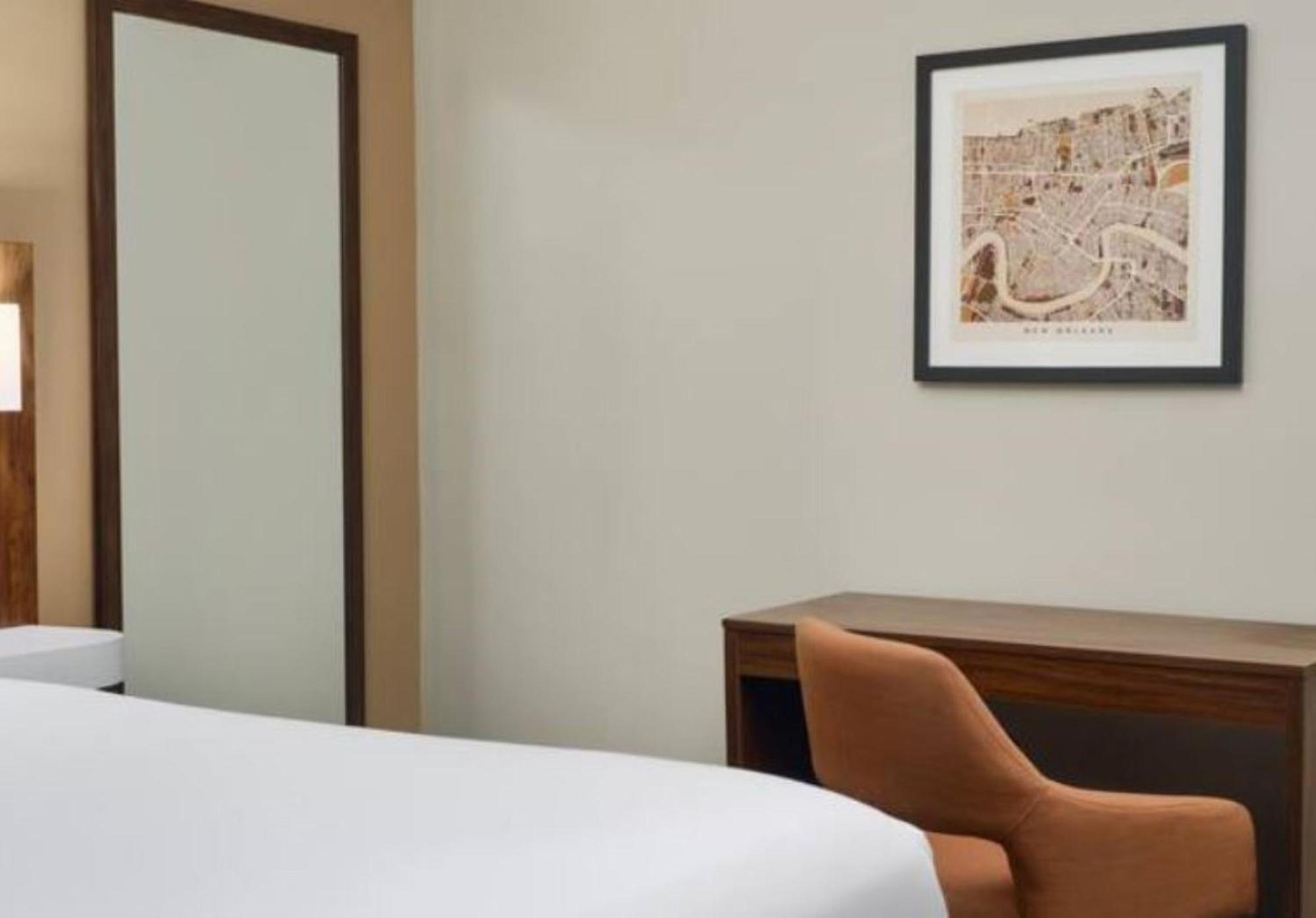 Hampton & Canal St. French Quarter 3*