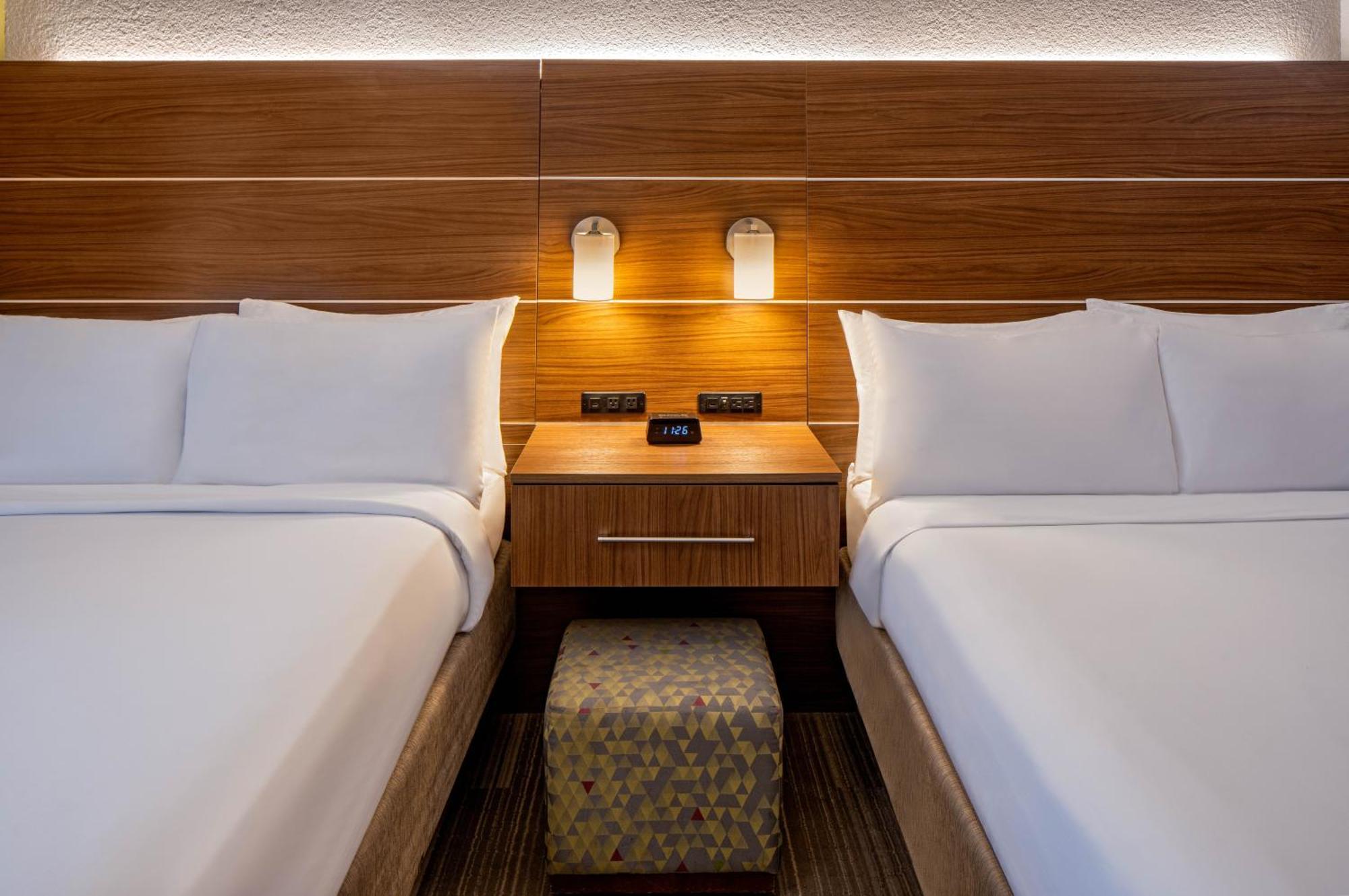 Hotel Express Downtown By Ihg 3*